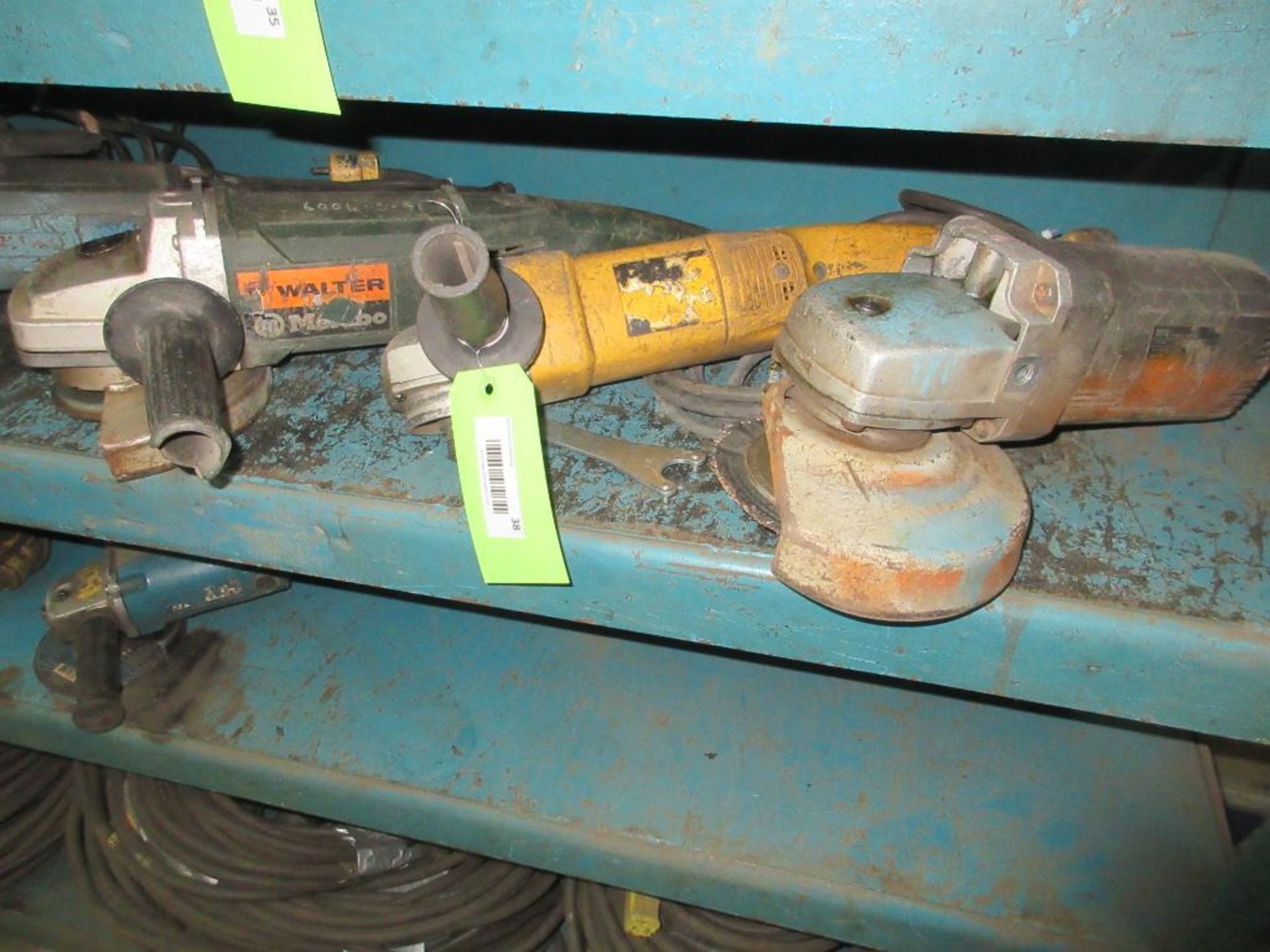 LOT OF 3 HEAVY DUTY ANGLE GRINDERS INCL 7" WALTER/METABO, 4 1/2" DEWALT AND 7" BLACK AND DECKER (IN