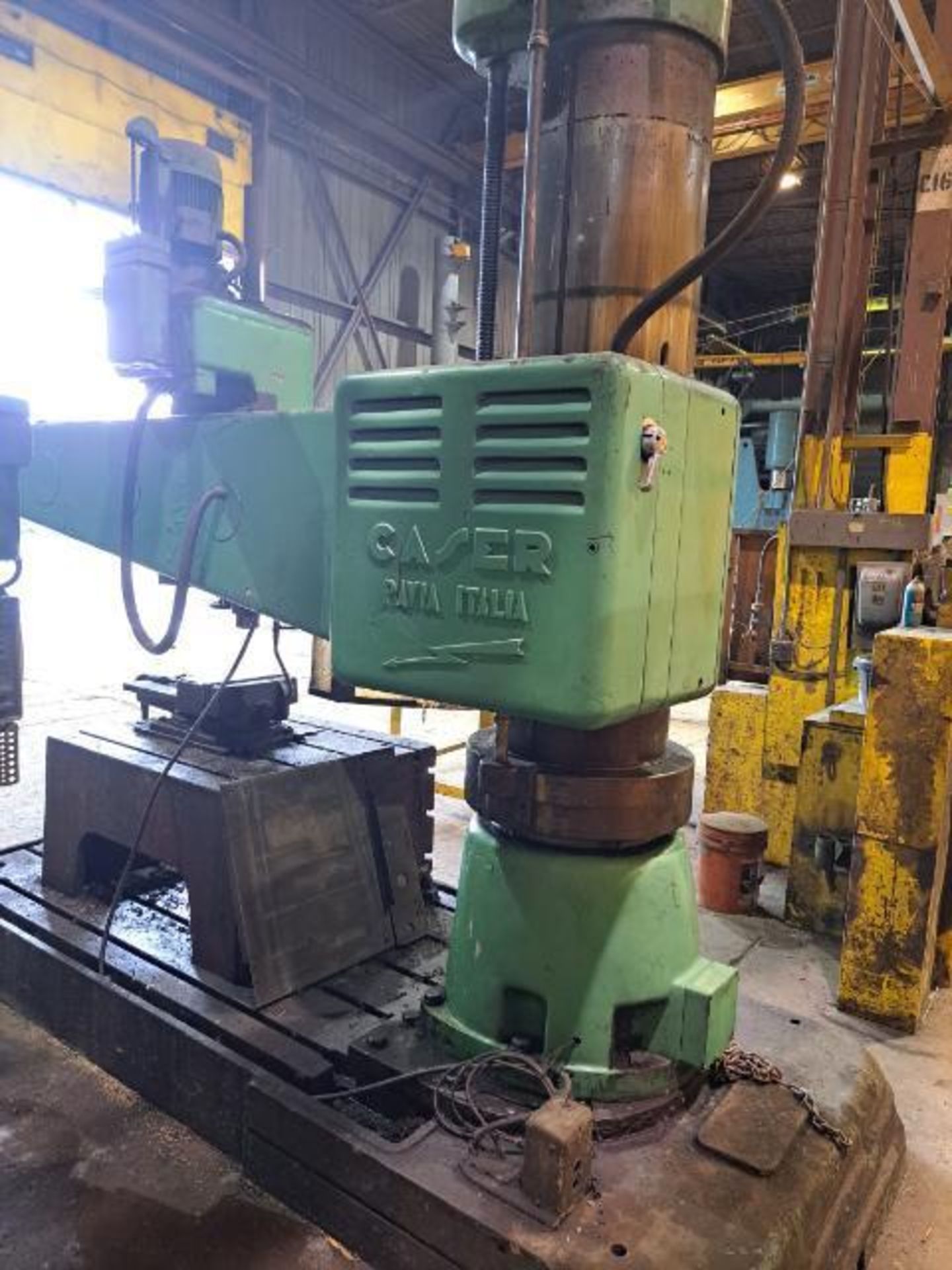 CASER F60-2000, 7' RADIAL ARM DRILL WITH 42"W X 36"L X 22"D, 14" MACHINE VISE, S/N 71005 (SOUTH CENT - Image 6 of 6