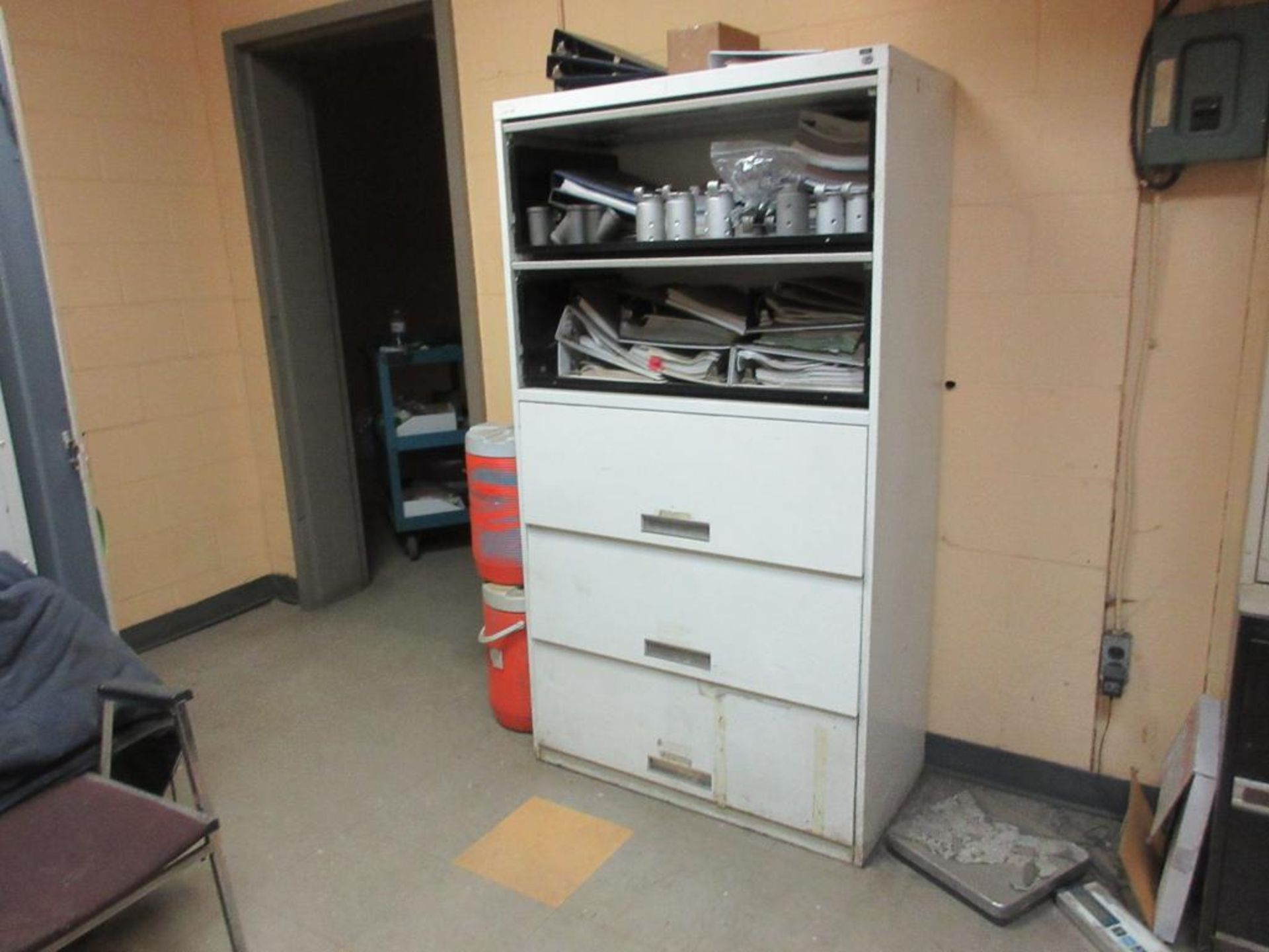 CONTENTS OF 1 OFFICE INCL 6 FILE CABINETS, 1 DESK, 3 CHAIRS, KP5100 DIGITAL SCALE (NO ELECTRONICS (O - Image 3 of 8