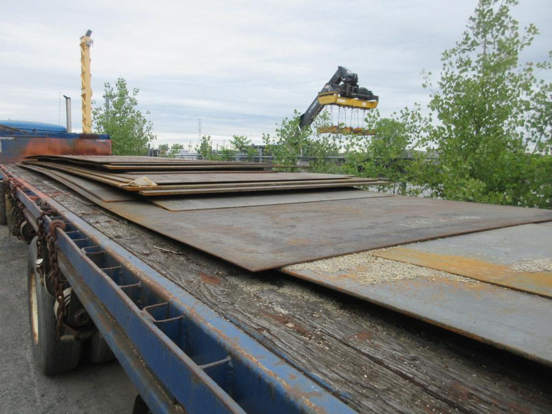 LOT OF 27 SHEETS OF PLATE STEEL ON TRAILER (NO TRAILER), TOTAL WEIGHT 293,559 LBS, SIZES PER PHOTO ( - Image 5 of 14