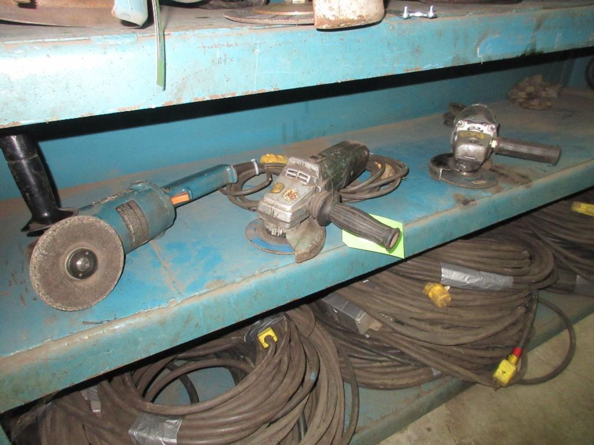 LOT OF 3 HEAVY DUTY ANGLE GRINDERS INCL 4 1/2" MAKITA 90058, 4 1/2" WALTER AND 4 1/2" WALTER AND 4 1 - Image 2 of 2