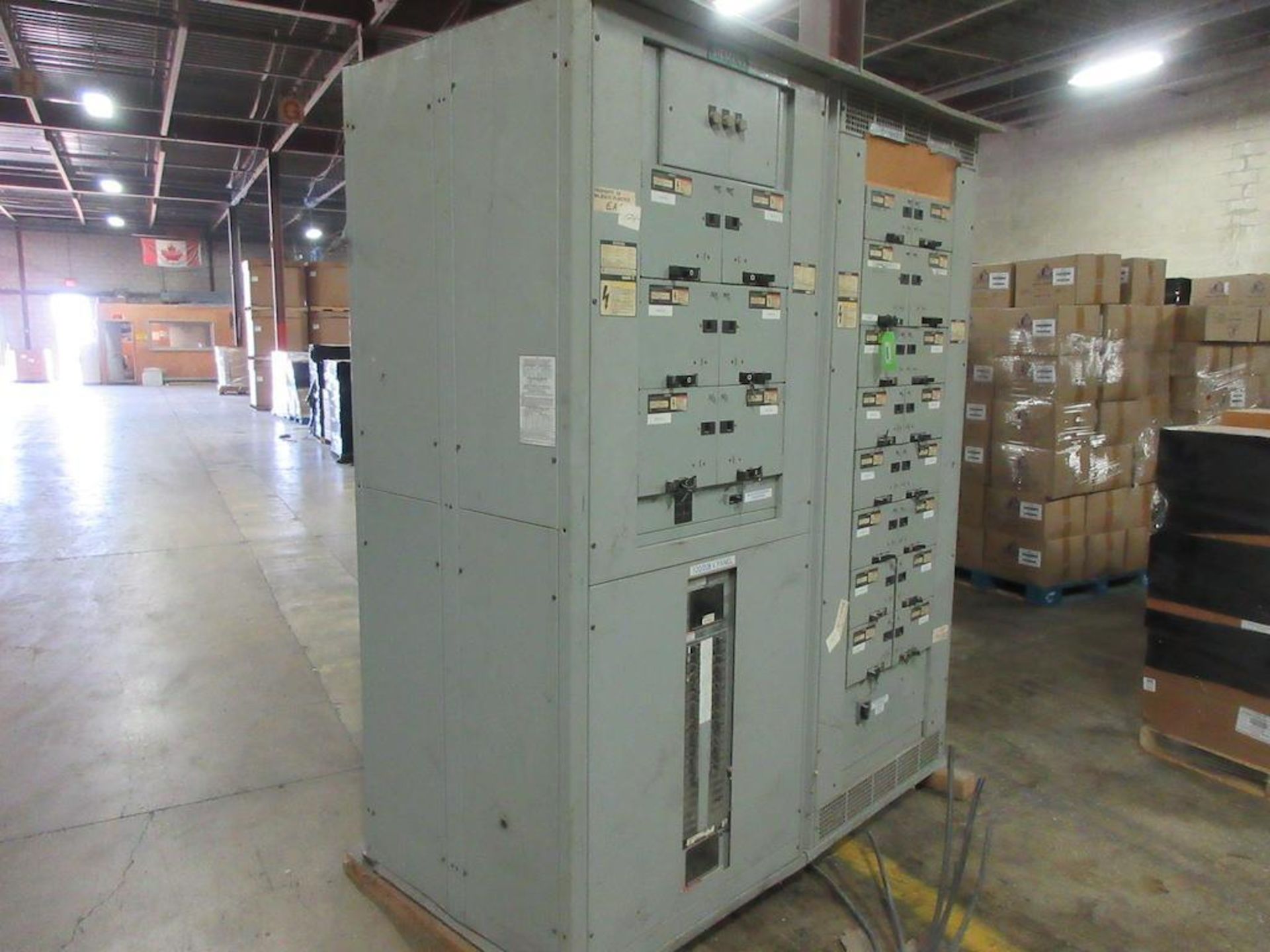 Siemens Fusible switch panelboard, 2000 amp, 347/600 volts, includes JVC top transformer, 600V, Styl - Image 5 of 7