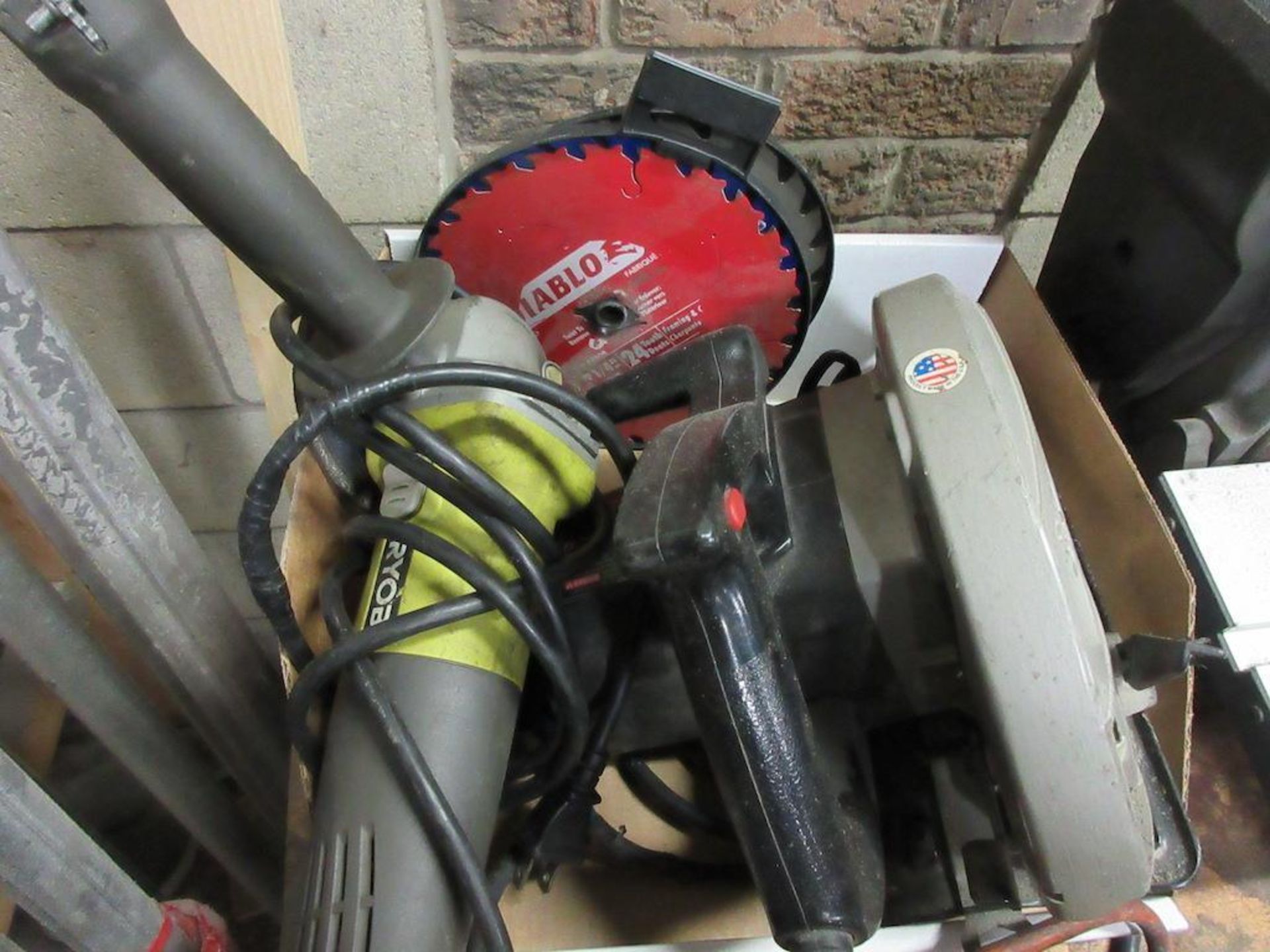 Lot power tools including: King canada 4' x 36" belt and 6" disc sander, Ryobi angle grinder, skilsa - Image 5 of 5