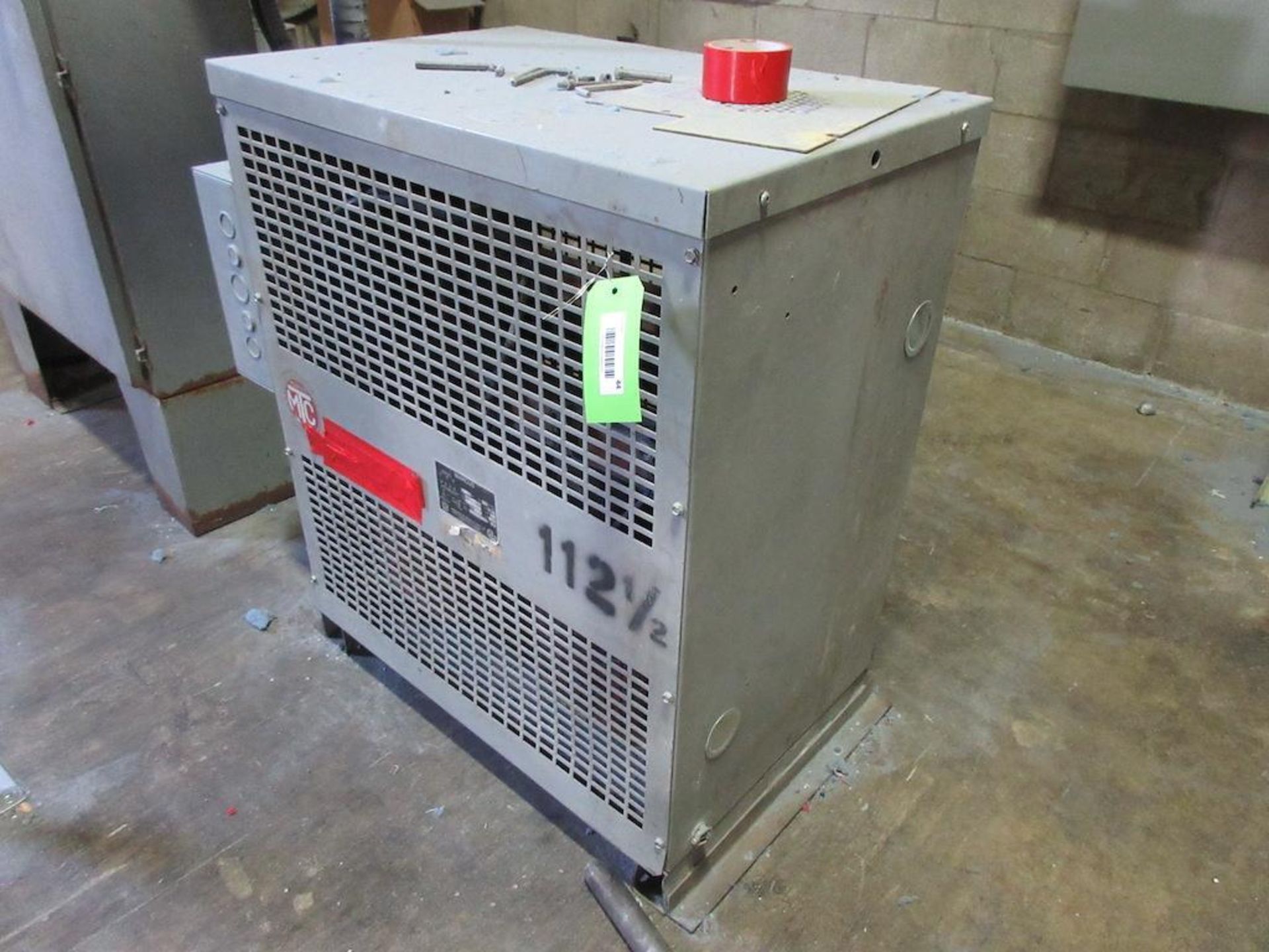 Marcus 112.5 KVA transformer, 600 HV, 480/277, sn 8462-990