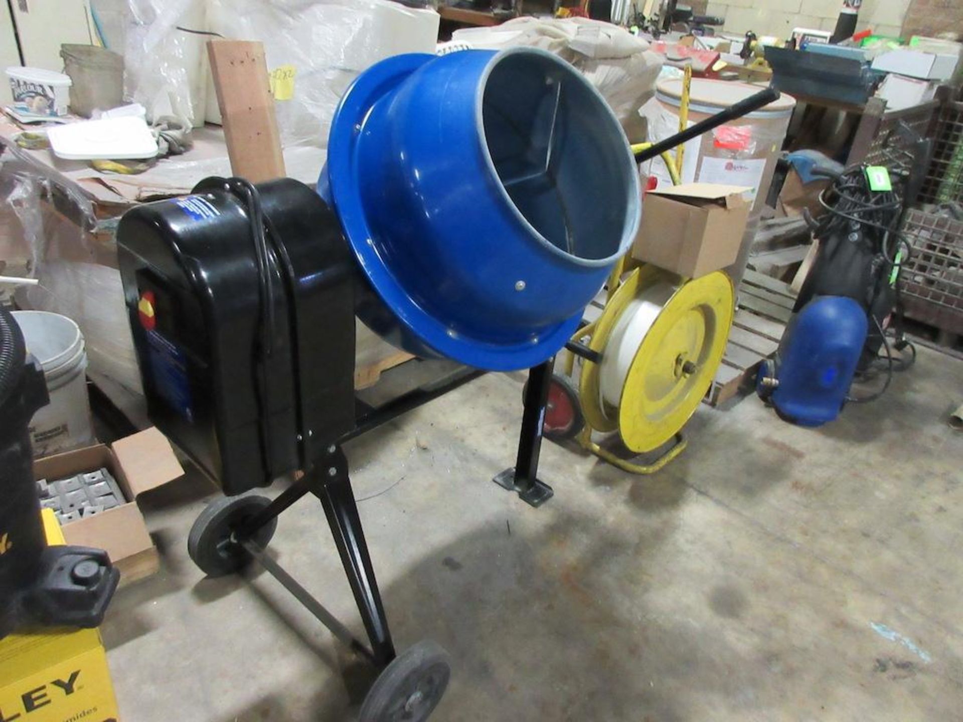 Power fist 3-1/2 cubic ft cement mixer - Image 2 of 3