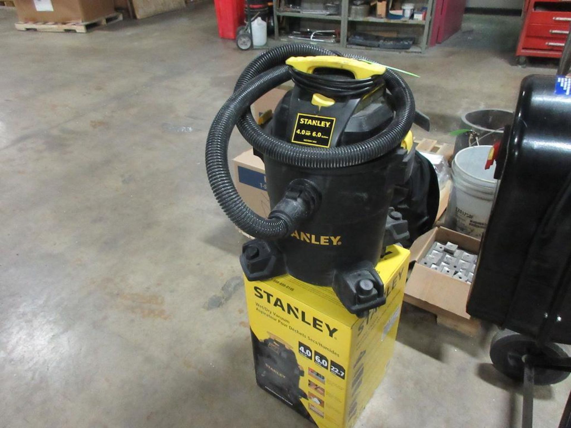 Stanley 4 HP, 6 Gallon wet/dry vacuum