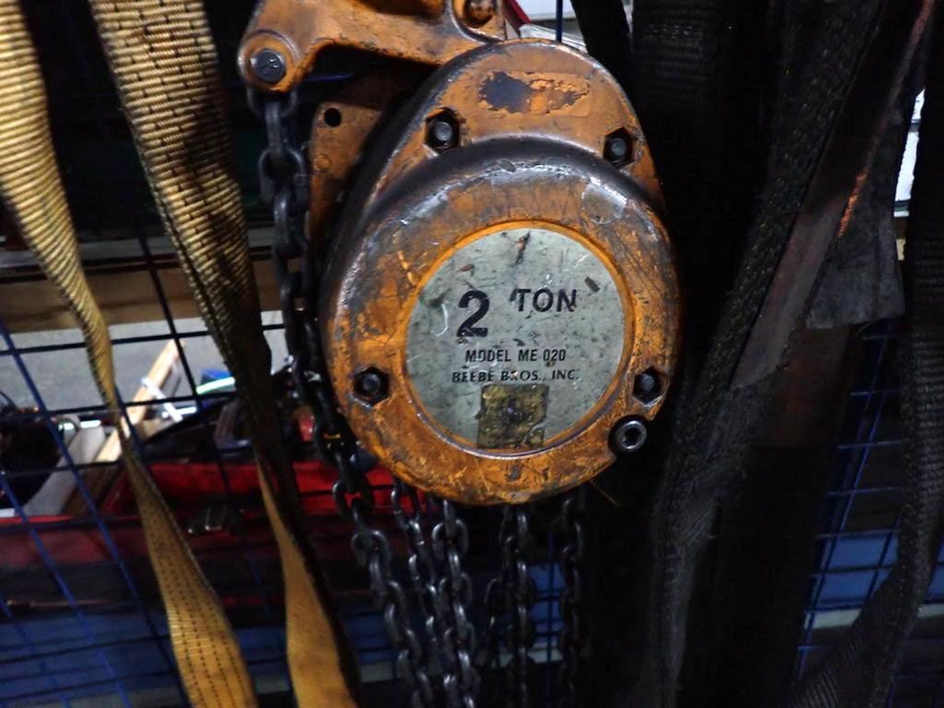 LOT MOD. ZCS-3 3-TON HANG SCALE, 2-TON CHAIN HOIST W/CHAINS & SLINGS - Image 3 of 6