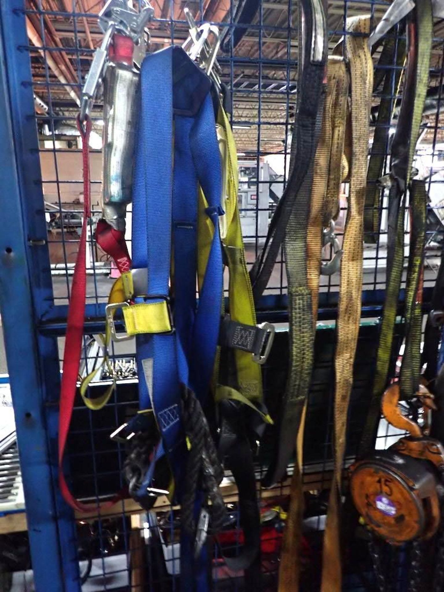 LOT MOD. ZCS-3 3-TON HANG SCALE, 2-TON CHAIN HOIST W/CHAINS & SLINGS - Image 2 of 6