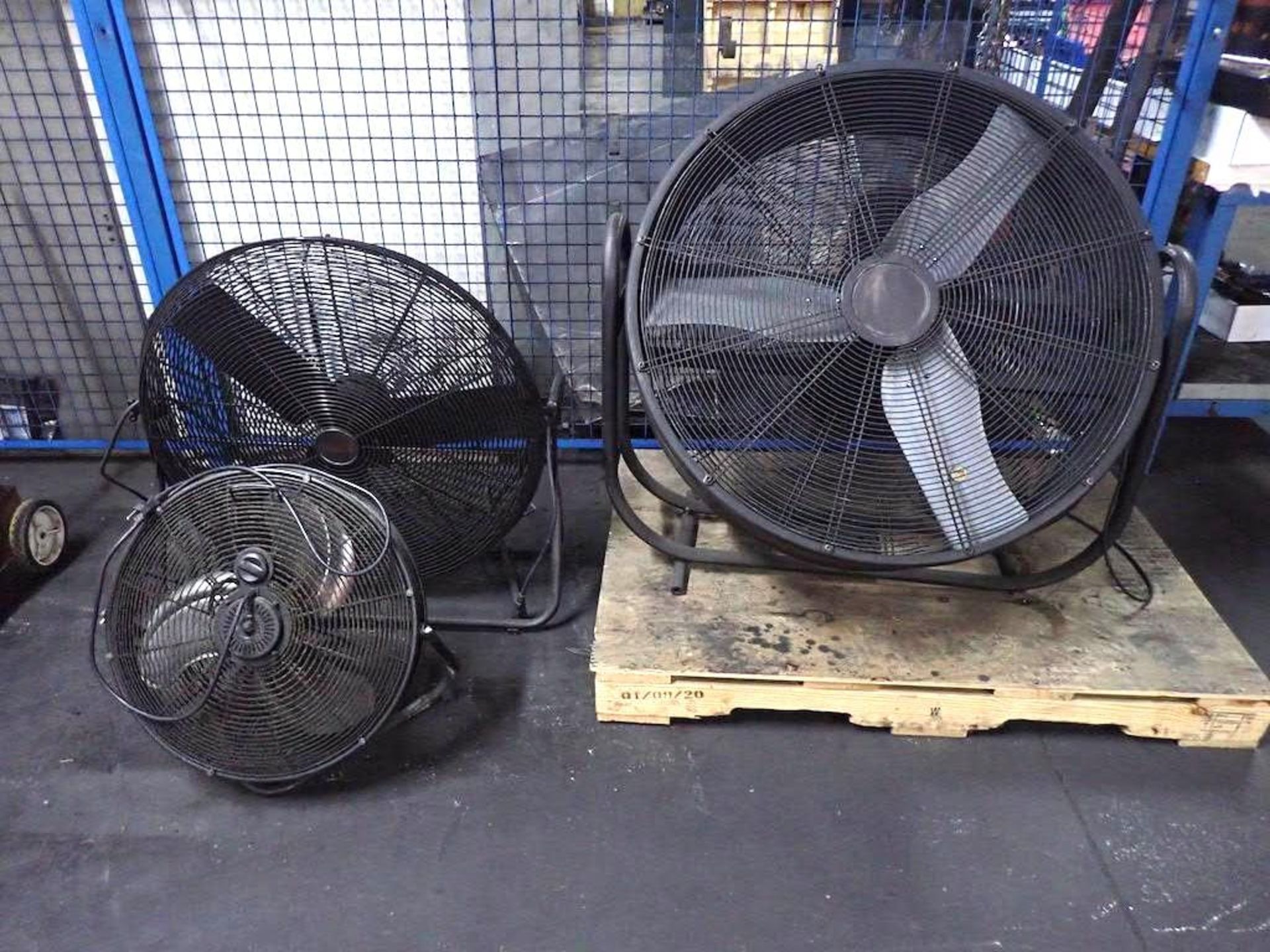 LOT DAYTON & MATRIX ASST. 20", 30" & 35" ELECTRIC FANS