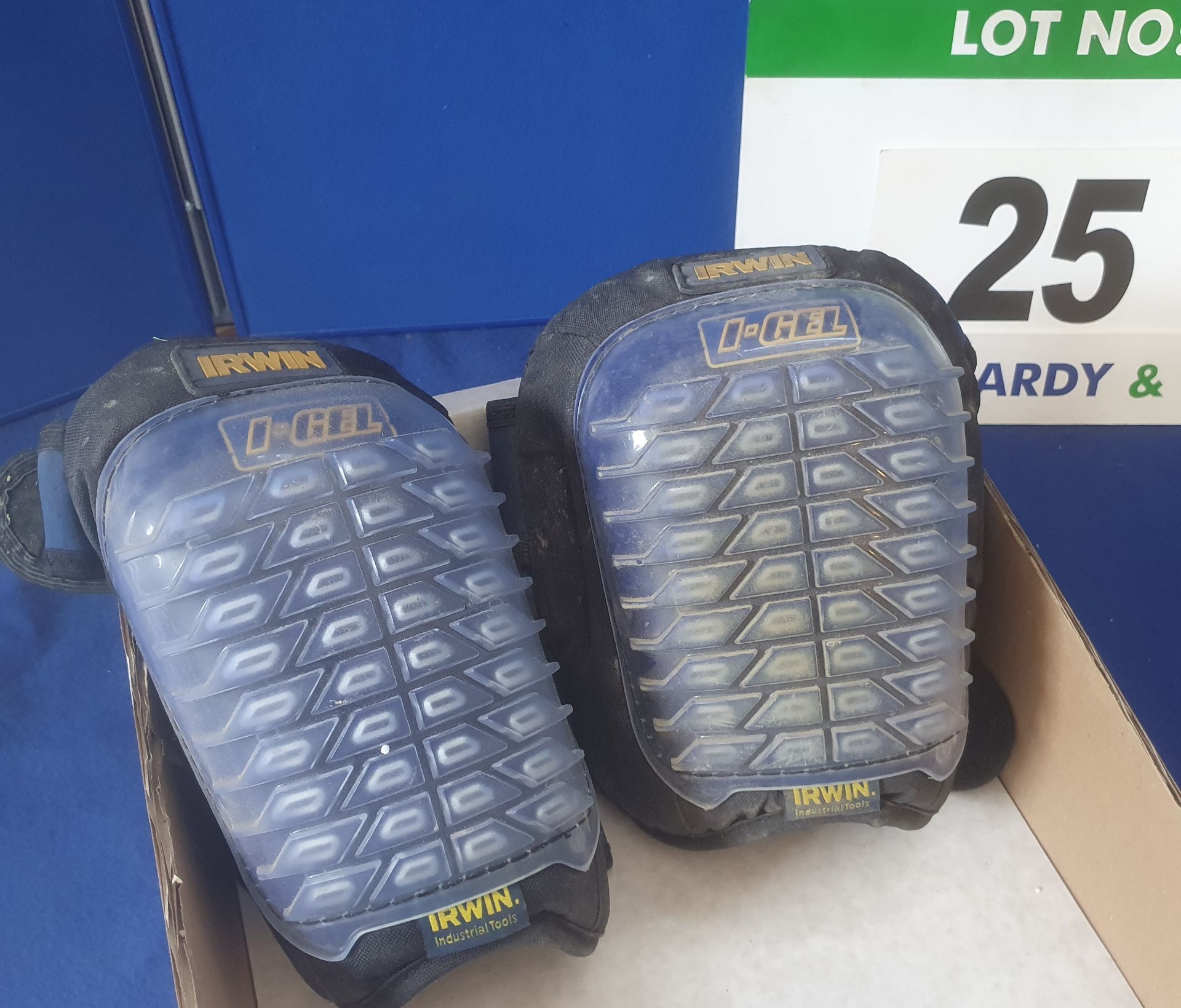 A Pair of IRWIN Gel Knee Pads