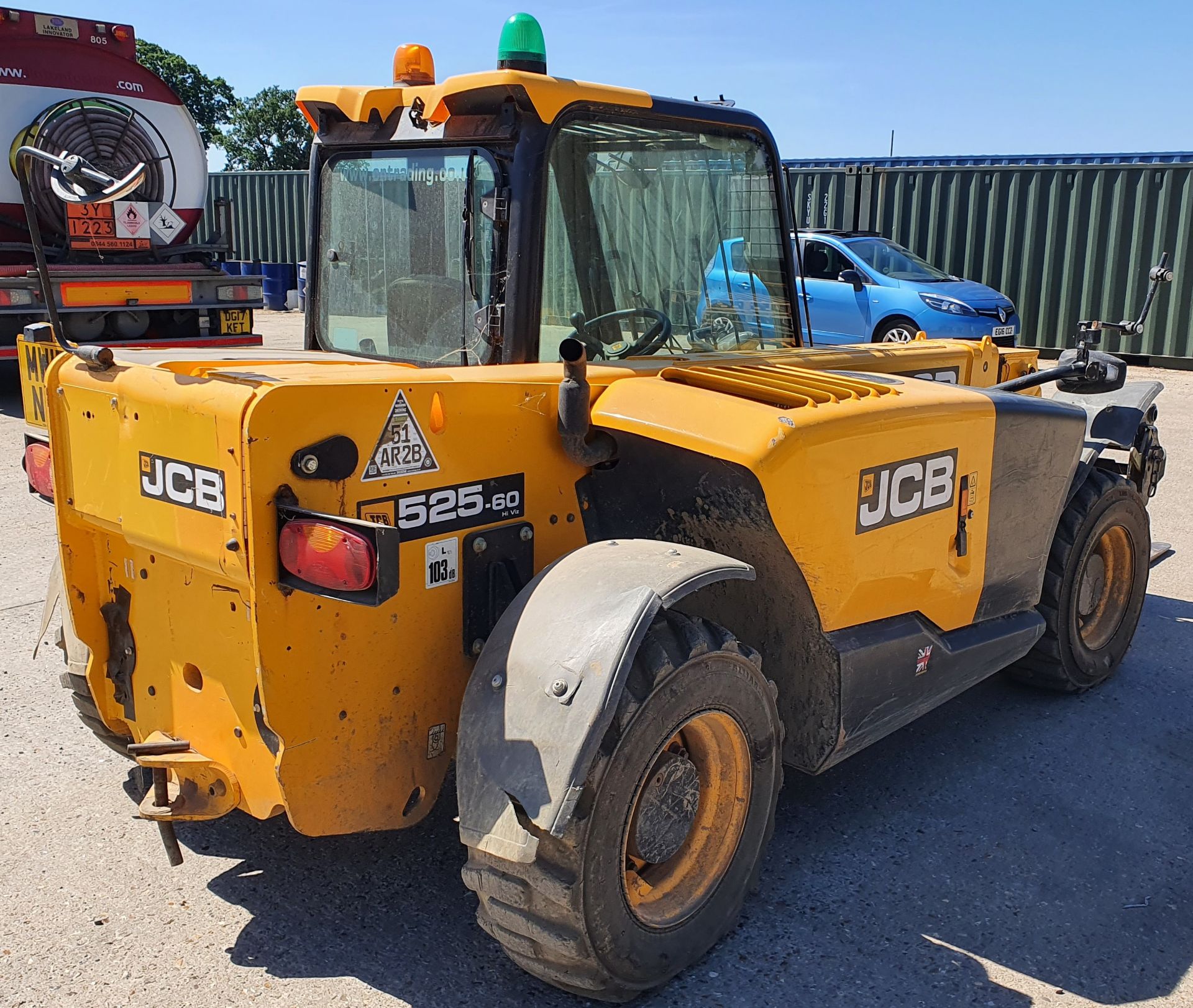 A JCB 525-60 Hi Viz Loadall 2500Kg capacity Telehandler, Serial No. JCB5A41RVH2458252 (2015) with - Image 3 of 6