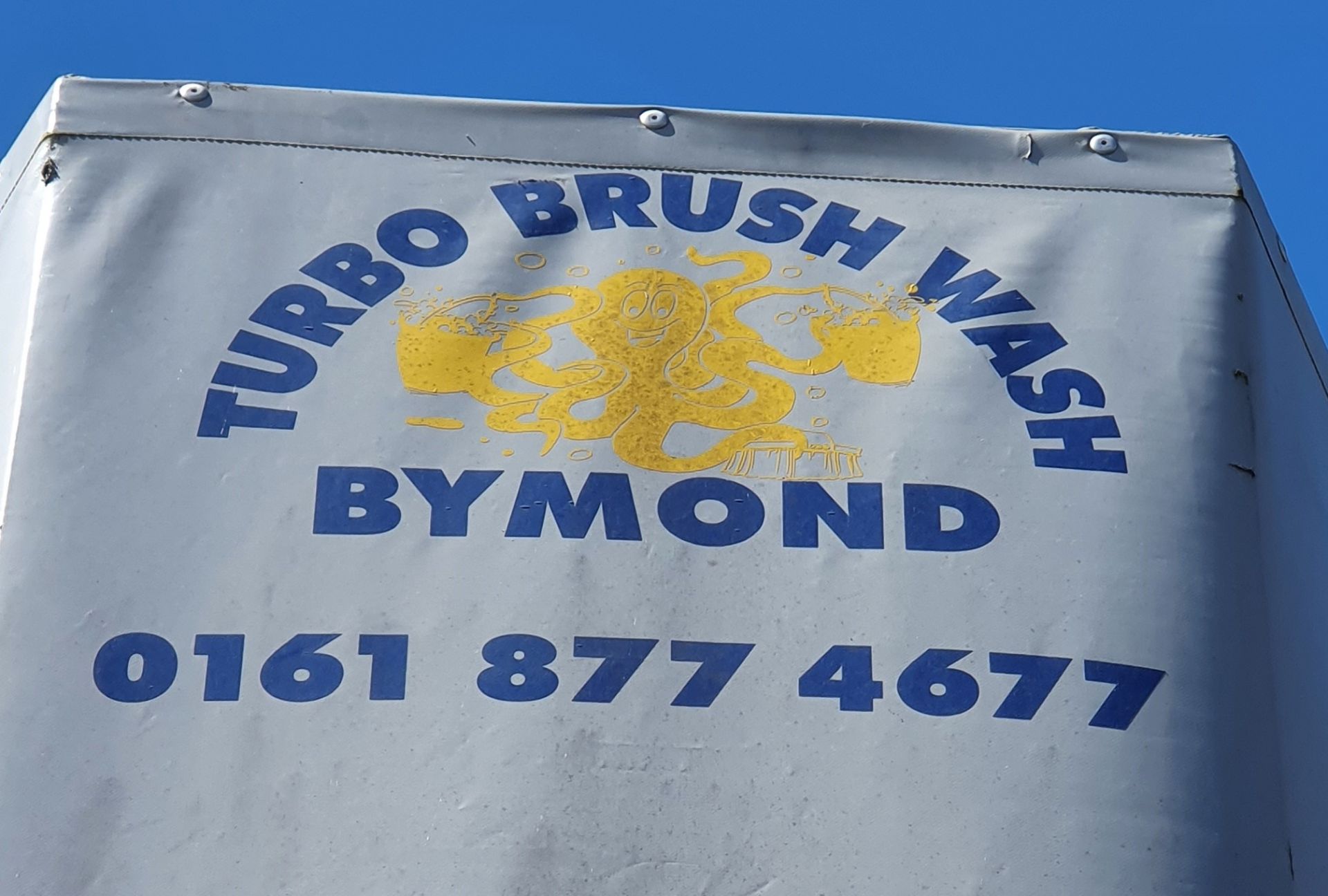 A BYMOND Turbo Brush Wash Mobile Vertical Brush Truck Wash Unit having HONDA GX160 5.5HP Petrol - Image 3 of 5