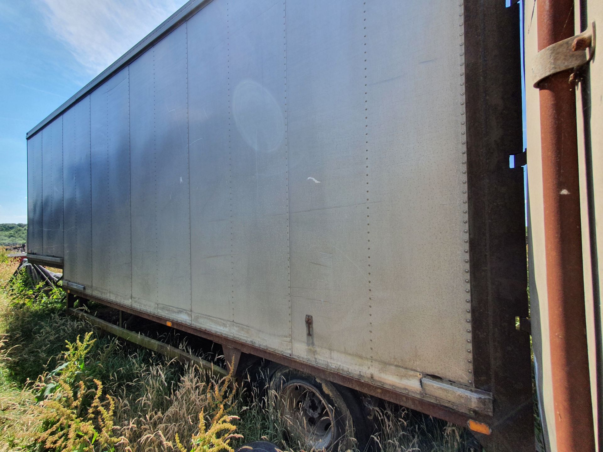 A YORK Model SID 16M Single Axle Step Frame Articulated Box Trailer with fitted Barn Doors to - Image 2 of 2