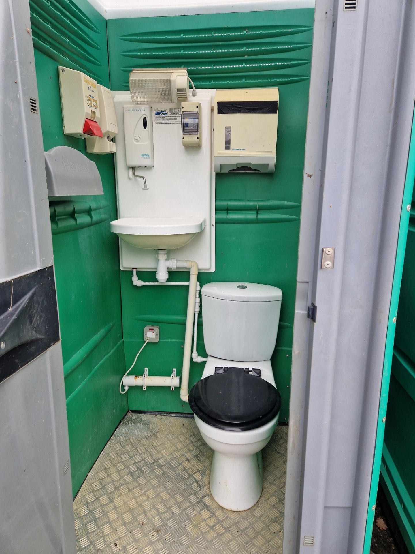 An ARMAL Portable Site Toilet Unit - Image 2 of 2