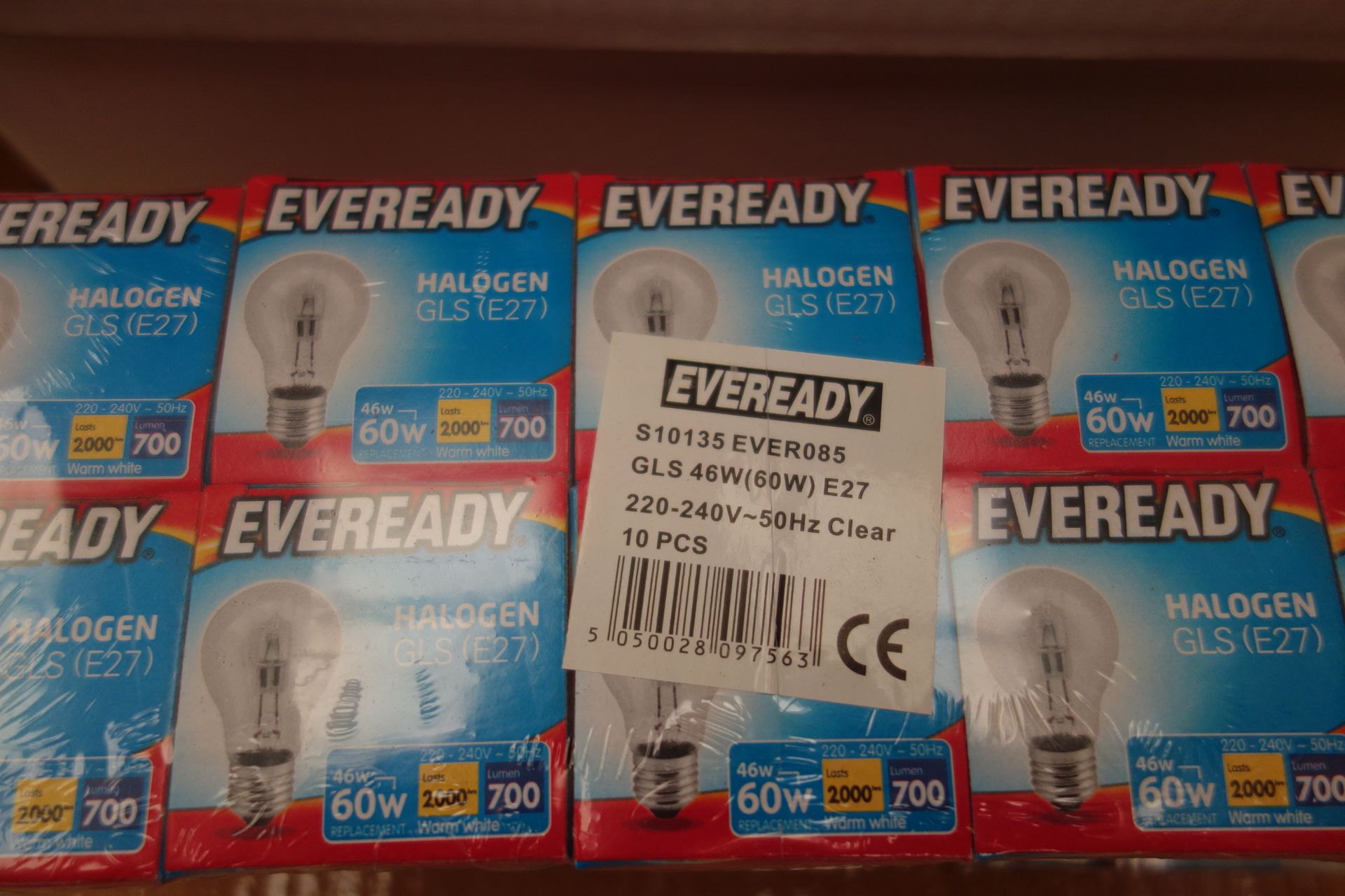 200x Eveready 510135 Halogen GLS (E27) Lamps 46w (60w Replacement) Clear Glass