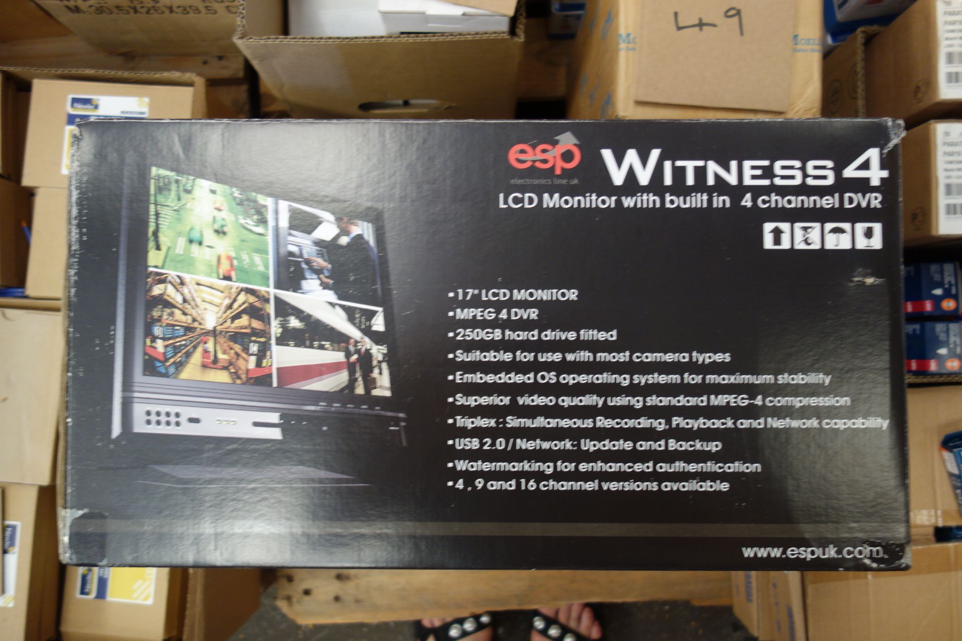 1 X ESP WITNESS 4 LCD 17 INCH MONITOR With Built In 4 Channel DVR