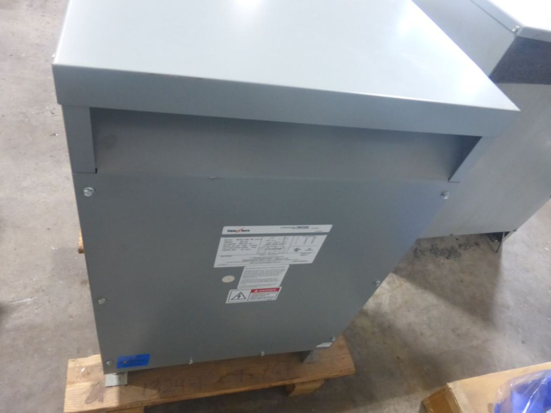 Federal Pacific Transformer | Cat No. T484T30E; 30 KVA; 480V Primary Voltage; 480Y/277 Secondary