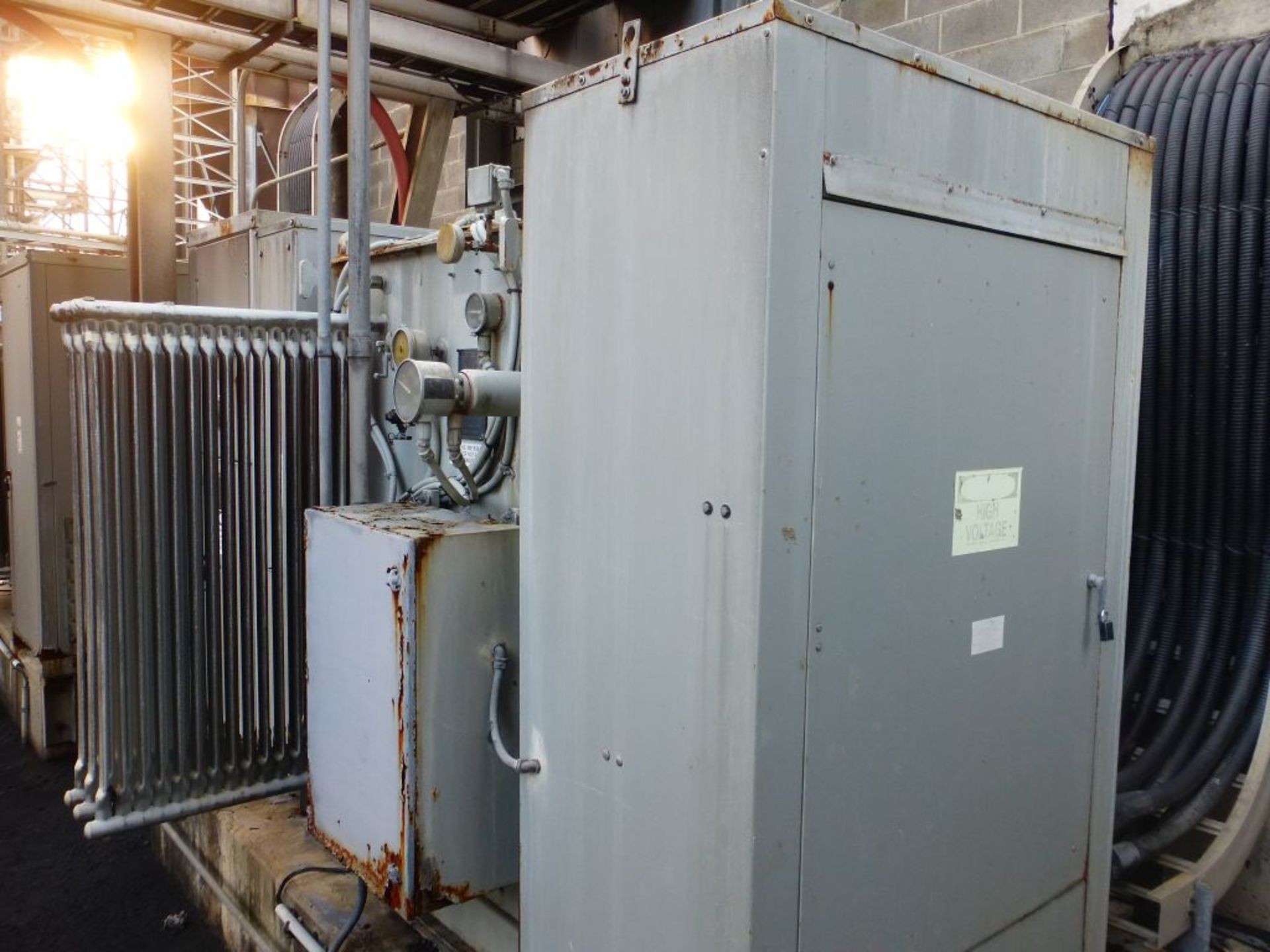 2006 Siemens Transformer w/Siemens Switch - Removed from Service January 2022 | Transformer: 2500/ - Image 2 of 11
