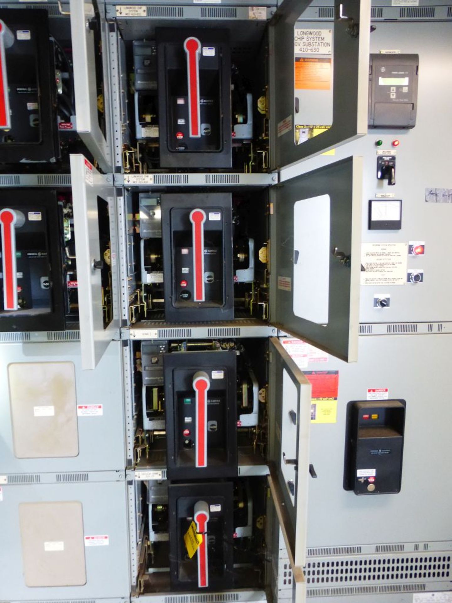 GE AKD-8 Switchgear - Removed from Service January 2022 | Includes: (6) GE Low Voltage Power Circuit - Image 8 of 18