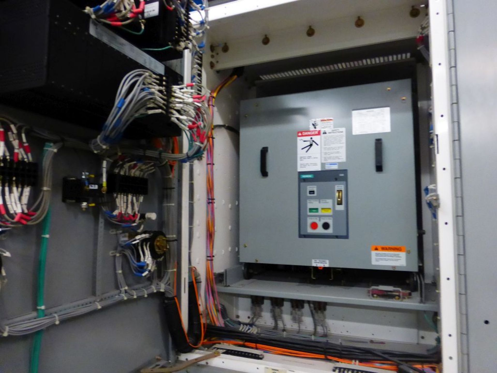 Siemens Switchgear - Removed from Service January 2022 | 6-Verticals; Includes: (9) AC High - Image 12 of 30