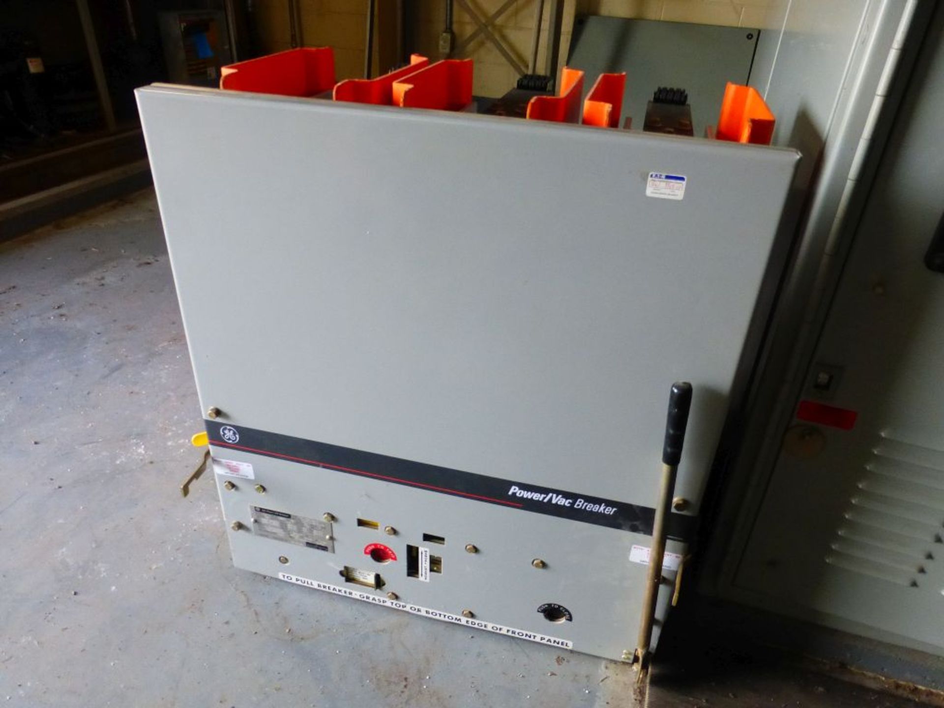 GE Powervac Switchgear - Removed from Service January 2022 | Includes: 1200A Vac Breaker, Type: - Image 6 of 8