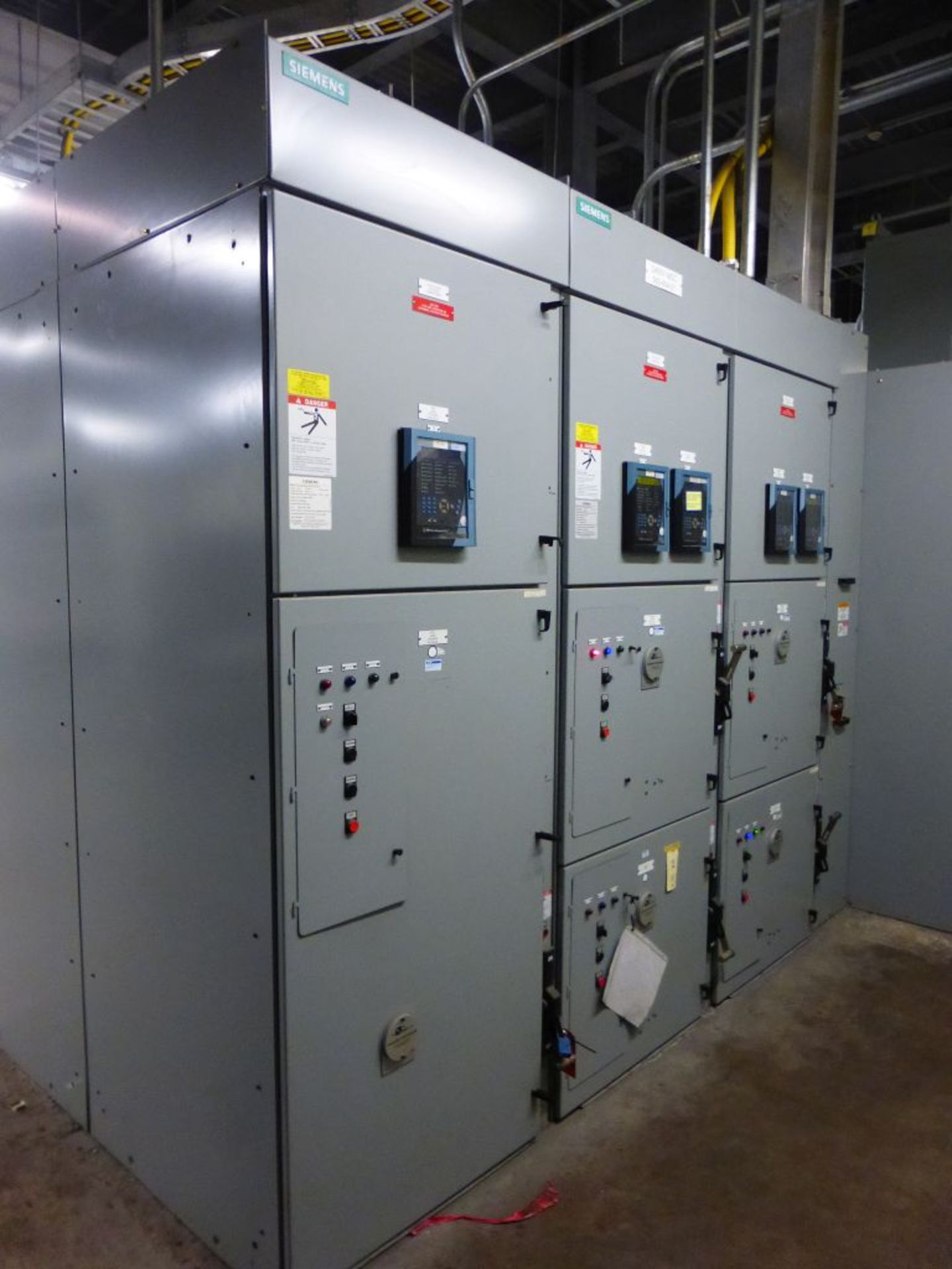Siemens Medium Voltage MCC - Removed from Service January 2022 | 2000A; 2300V; 3-Verticals; - Image 2 of 18
