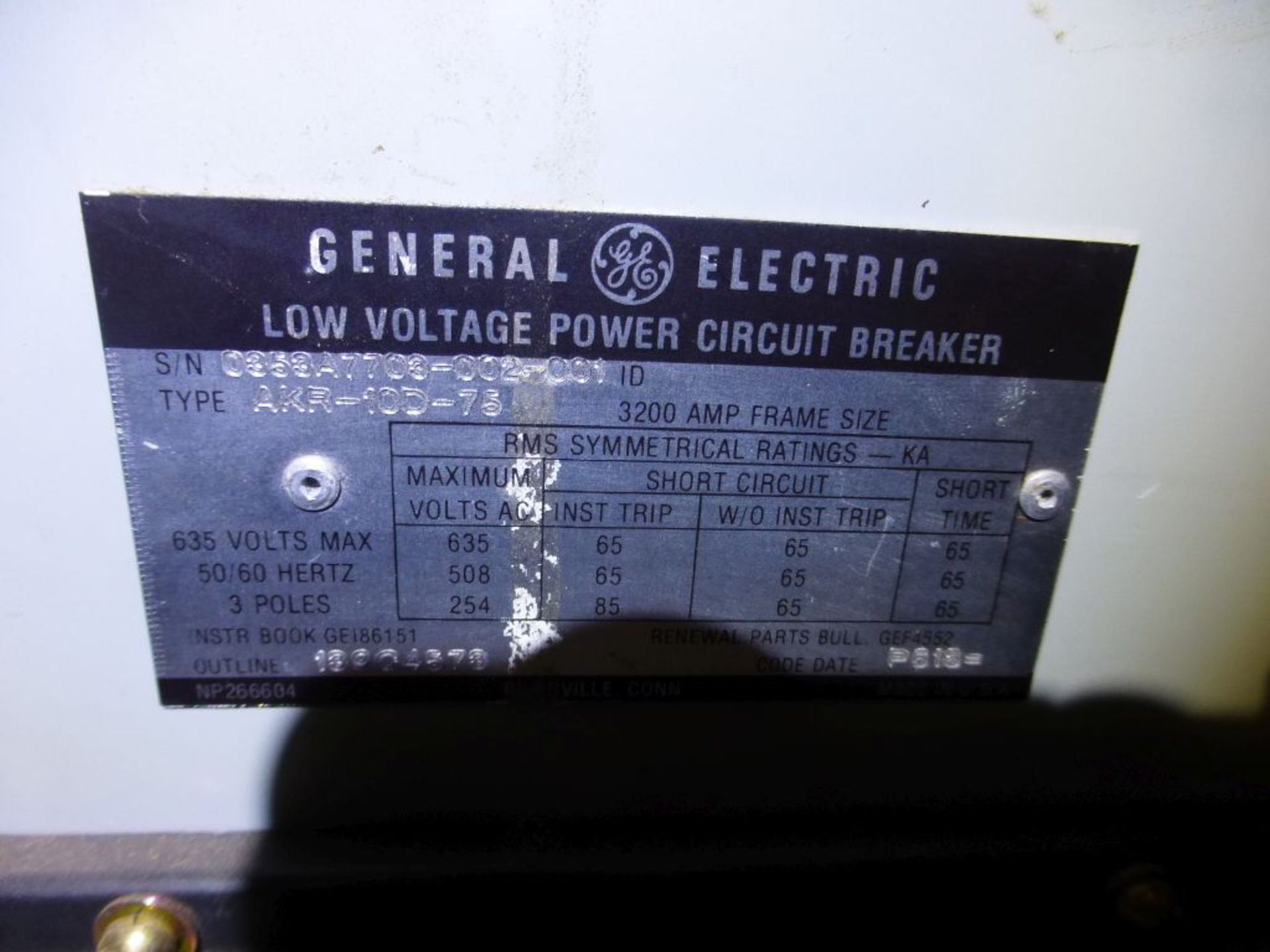 GE AKD-8 Switchgear - Removed from Service January 2022 | Includes: (6) GE Low Voltage Power Circuit - Image 17 of 18