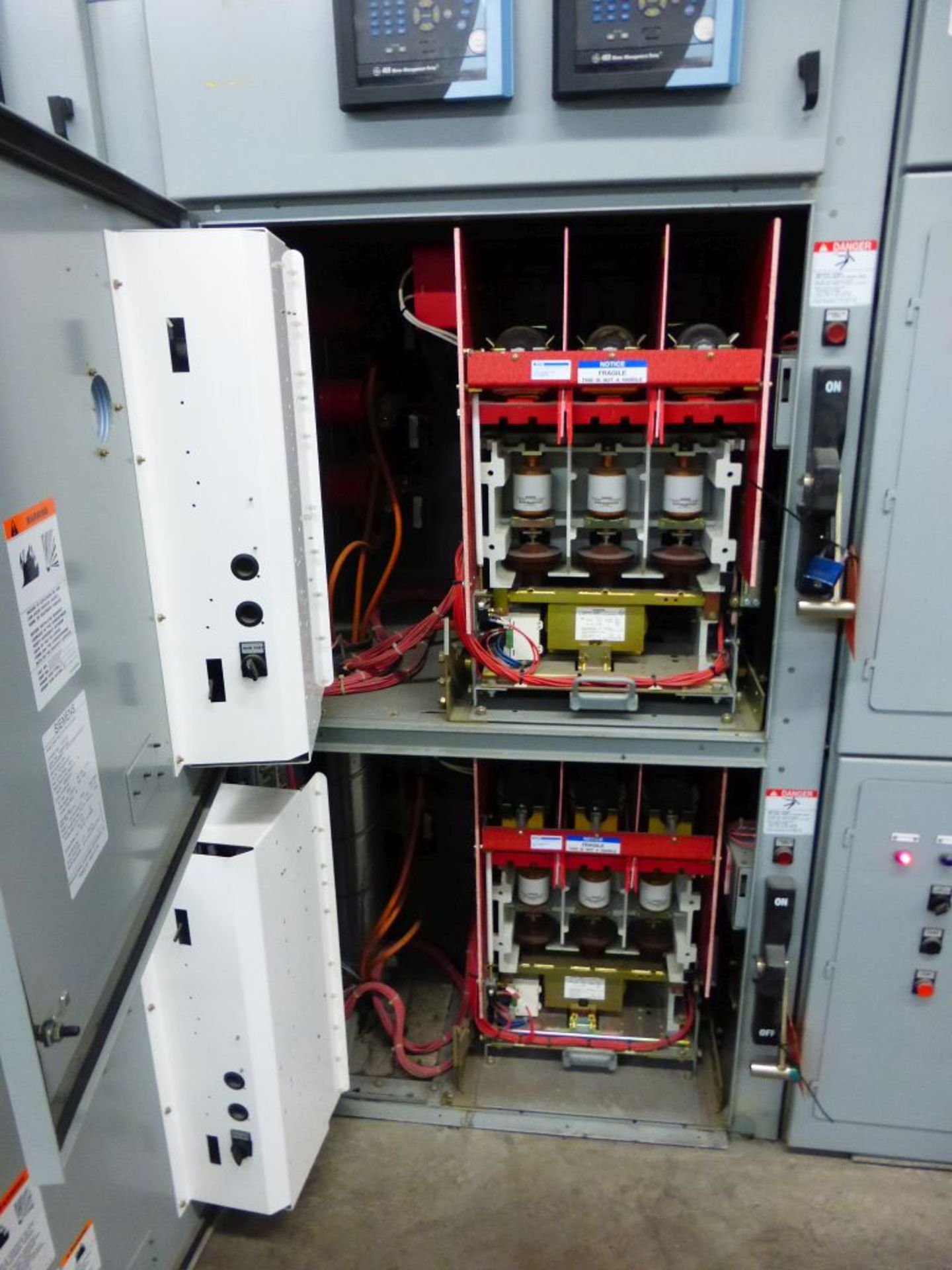 Siemens Medium Voltage MCC - Removed from Service January 2022 | 2000A; 2300V; 3-Verticals; - Image 10 of 16