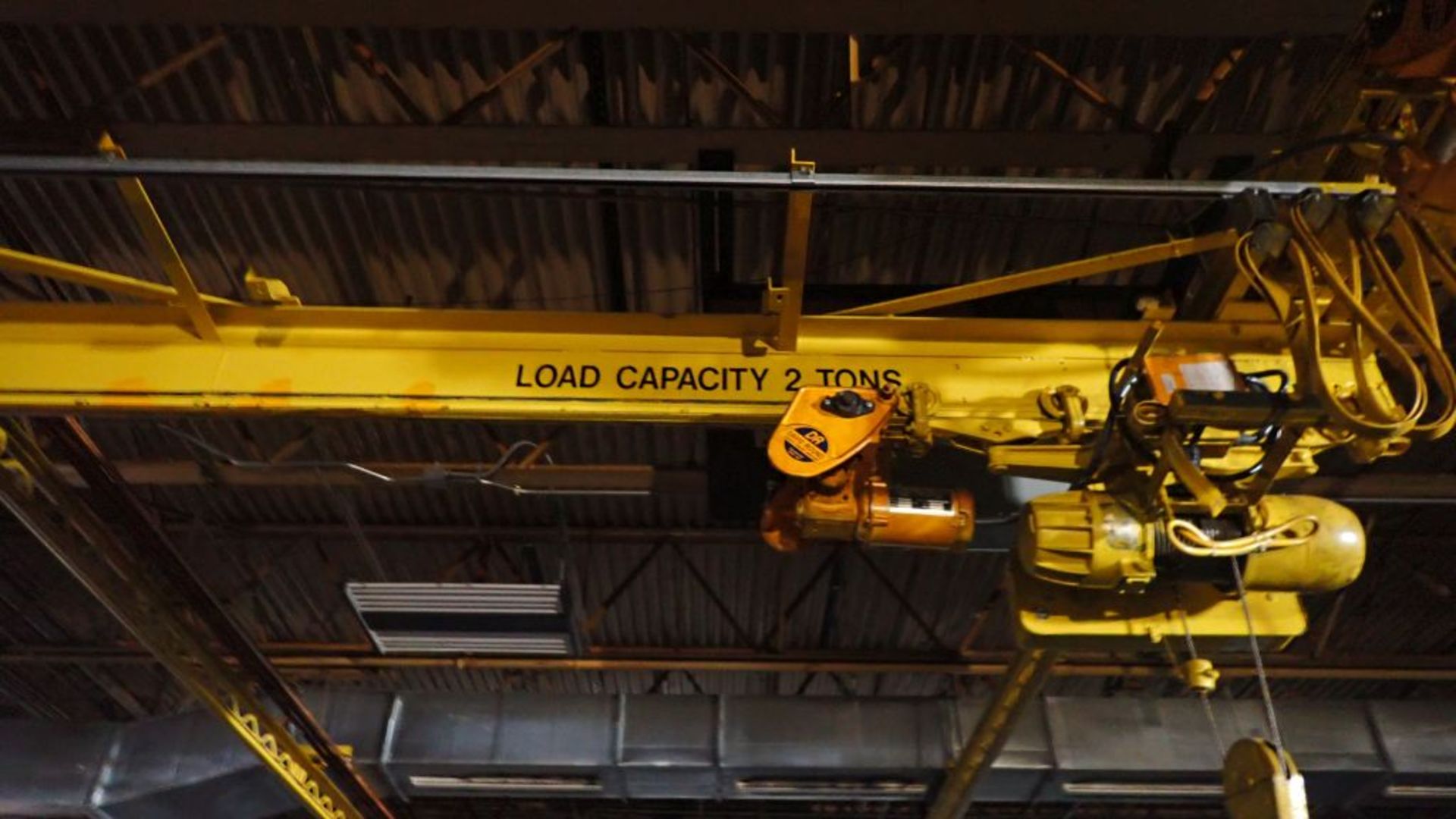 Lot of (8) P&H Overhead Cranes | (2) 1/2 Ton Load Capacity, Load Bar Span: 30', Includes: Trolly and - Image 26 of 30