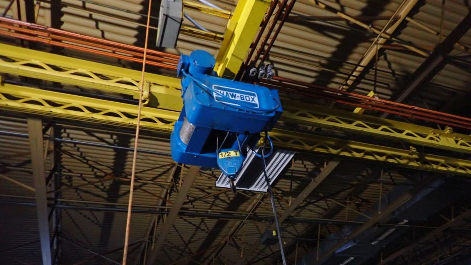 Lot of (8) P&H Overhead Cranes | (2) 1/2 Ton Load Capacity, Load Bar Span: 30', Includes: Trolly and - Image 6 of 30