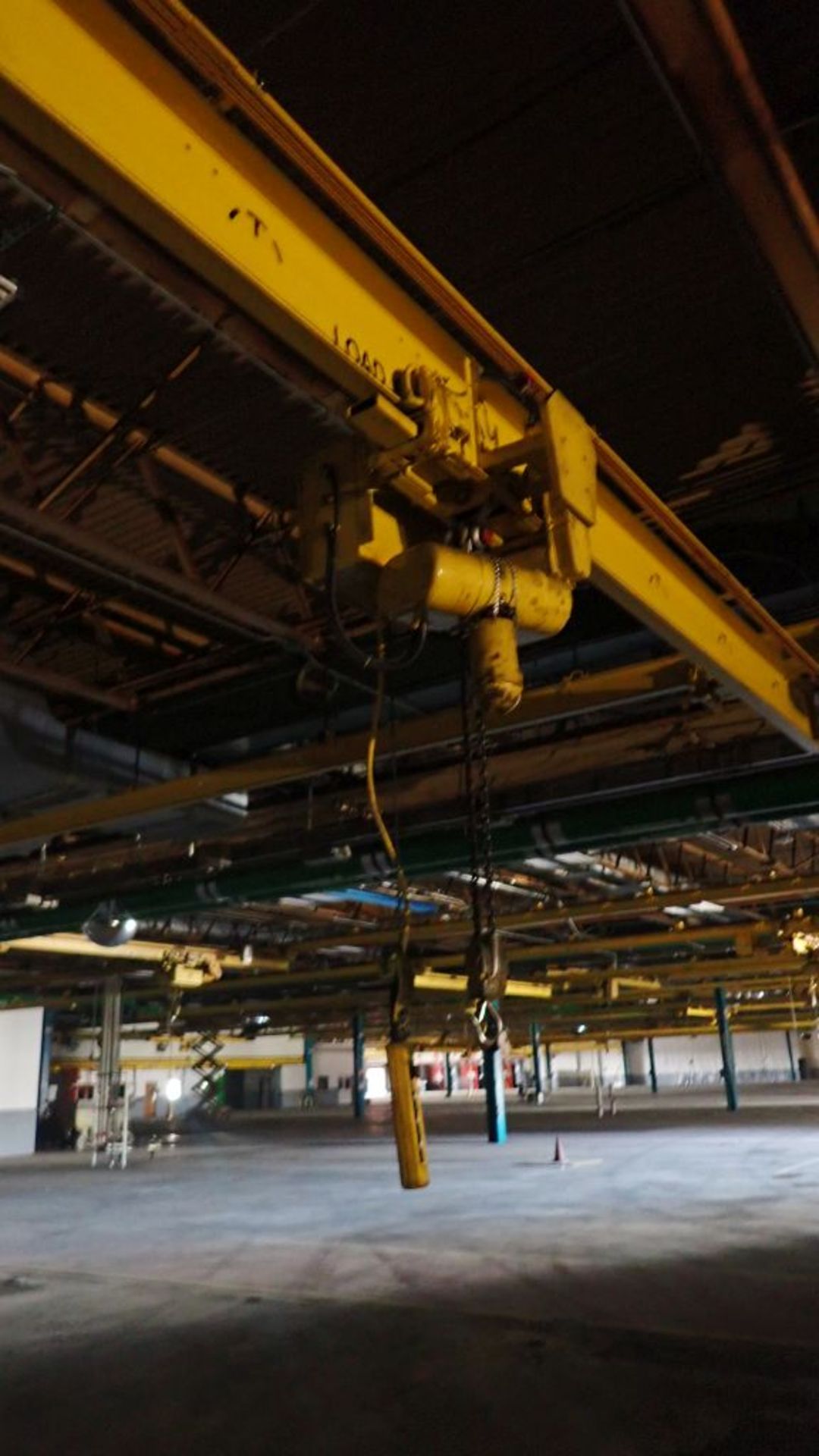 Lot of (8) P&H Overhead Cranes | (2) 1/2 Ton Load Capacity, Load Bar Span: 30', Includes: Trolly and - Image 17 of 30