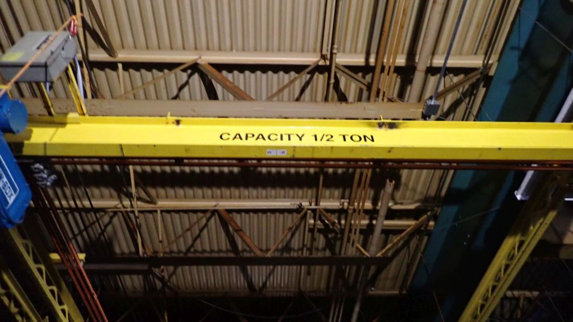 Lot of (8) P&H Overhead Cranes | (2) 1/2 Ton Load Capacity, Load Bar Span: 30', Includes: Trolly and - Image 8 of 30