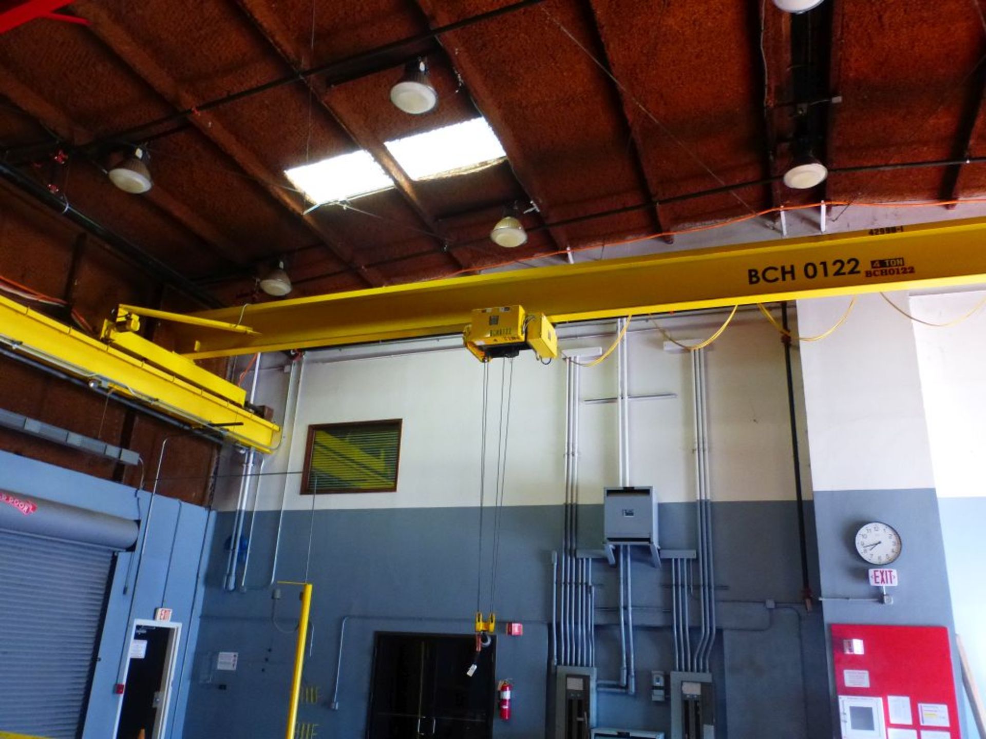 Abacus Equipment Inc 4 Ton Crane w/Wireless Controller | Serial No. BCH0122; Load Bar Span: 52';