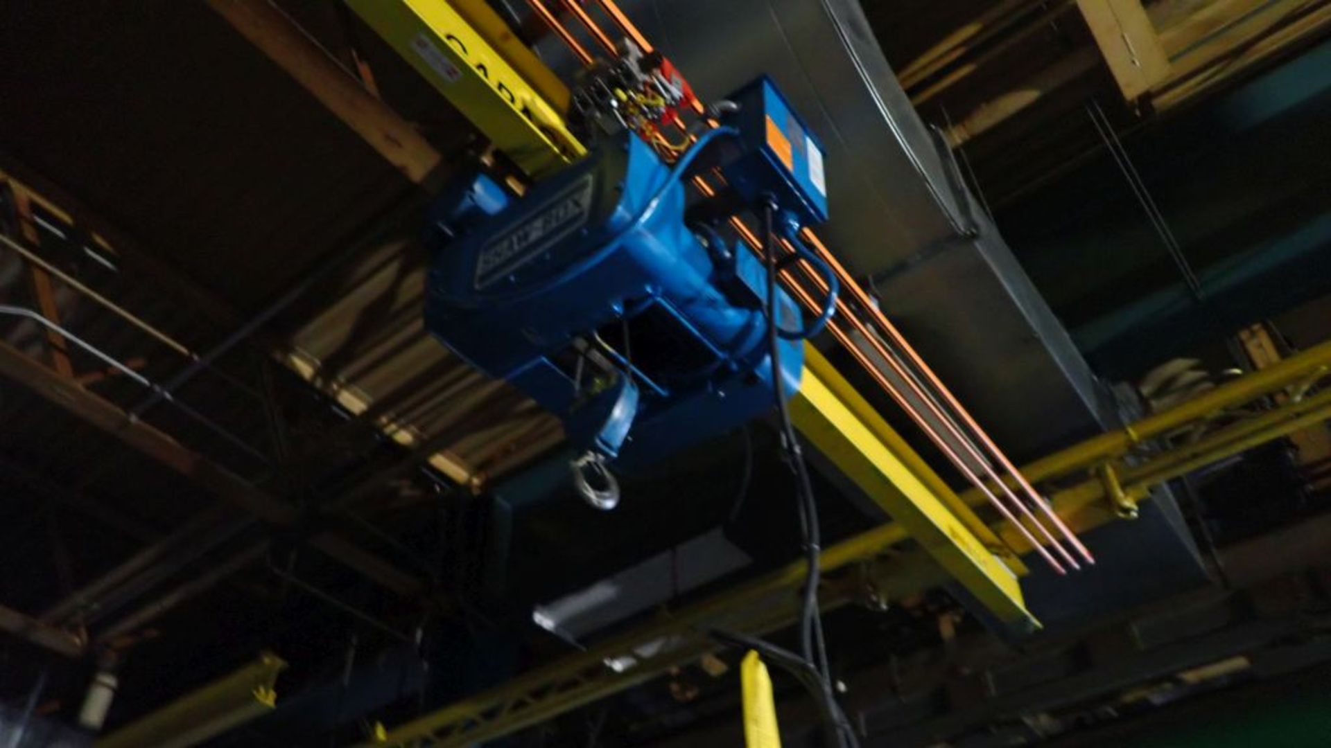 Lot of (8) P&H Overhead Cranes | (2) 1/2 Ton Load Capacity, Load Bar Span: 30', Includes: Trolly and - Image 10 of 30