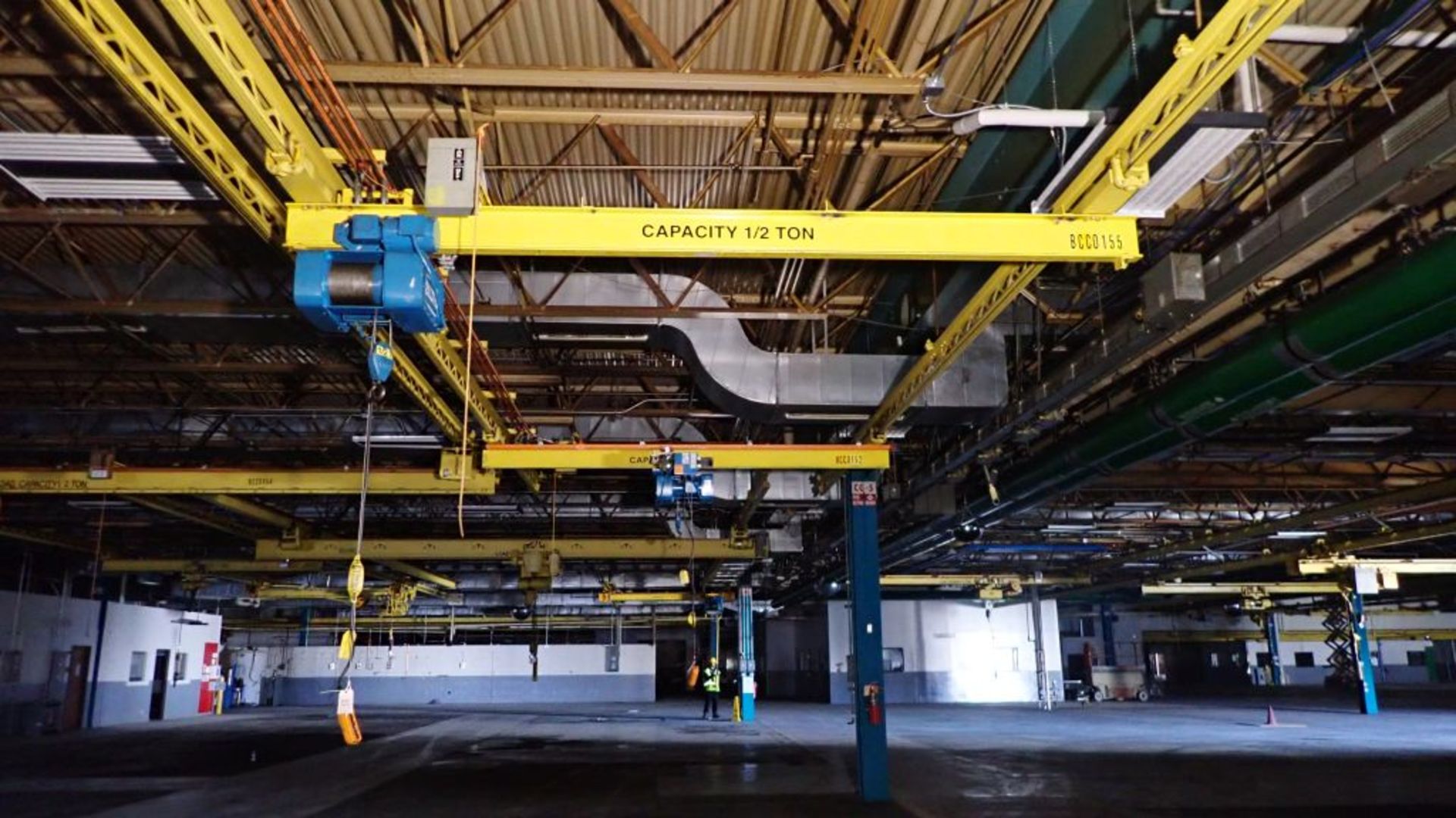 Lot of (8) P&H Overhead Cranes | (2) 1/2 Ton Load Capacity, Load Bar Span: 30', Includes: Trolly and - Image 5 of 30