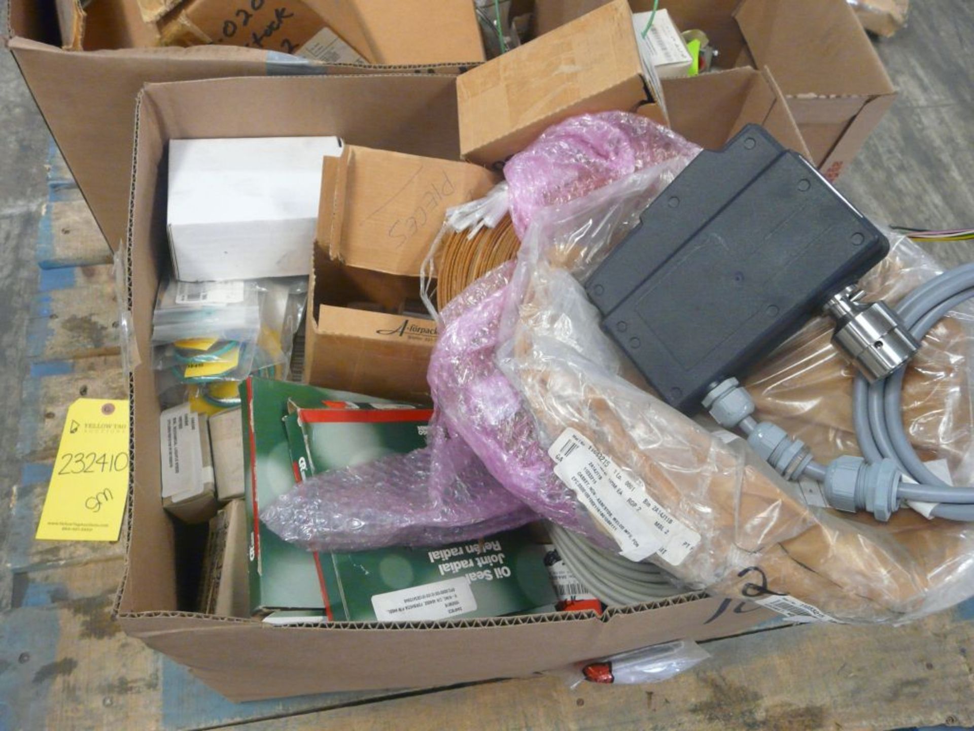 Lot of Assorted Components | Includes: Coupling Body, Part No. 15010RV; AC Contactor, Cat No. 100- - Image 2 of 12