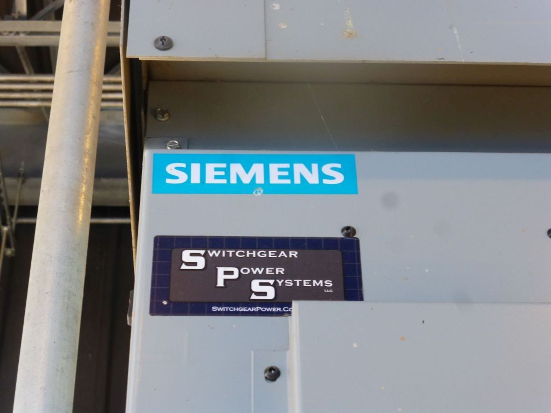 Siemens Switchgear - 4000A Breaker Suitable for Service Entrance | Lot Loading Fee: $500 | Main - Image 4 of 42