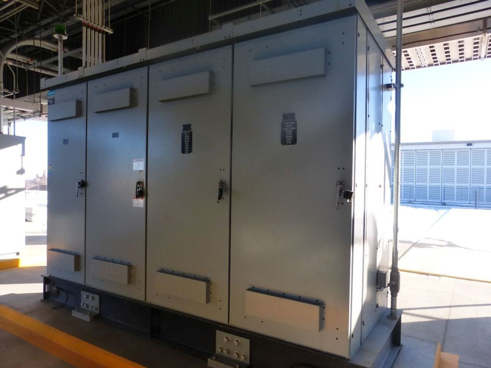 Siemens Switchgear - 4000A Breaker Suitable for Service Entrance | Lot Loading Fee: $500 | Main