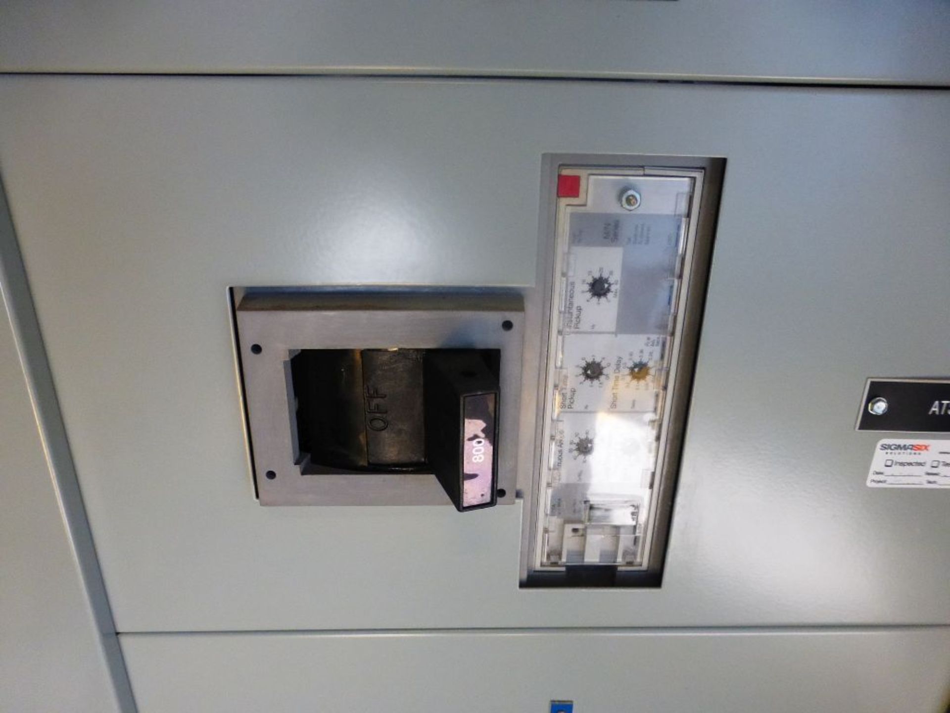 Siemens Switchgear - 4000A Main Lugs Only with 2-Sections of Distribution | Lot Loading Fee: $ - Image 24 of 31