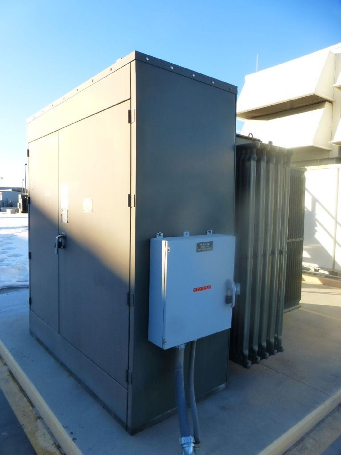 Siemens 3000/3360 KVA Padmount Transformer | Lot Loading Fee: $500 | HV: 13,200; LV: 480Y/277; - Image 3 of 8