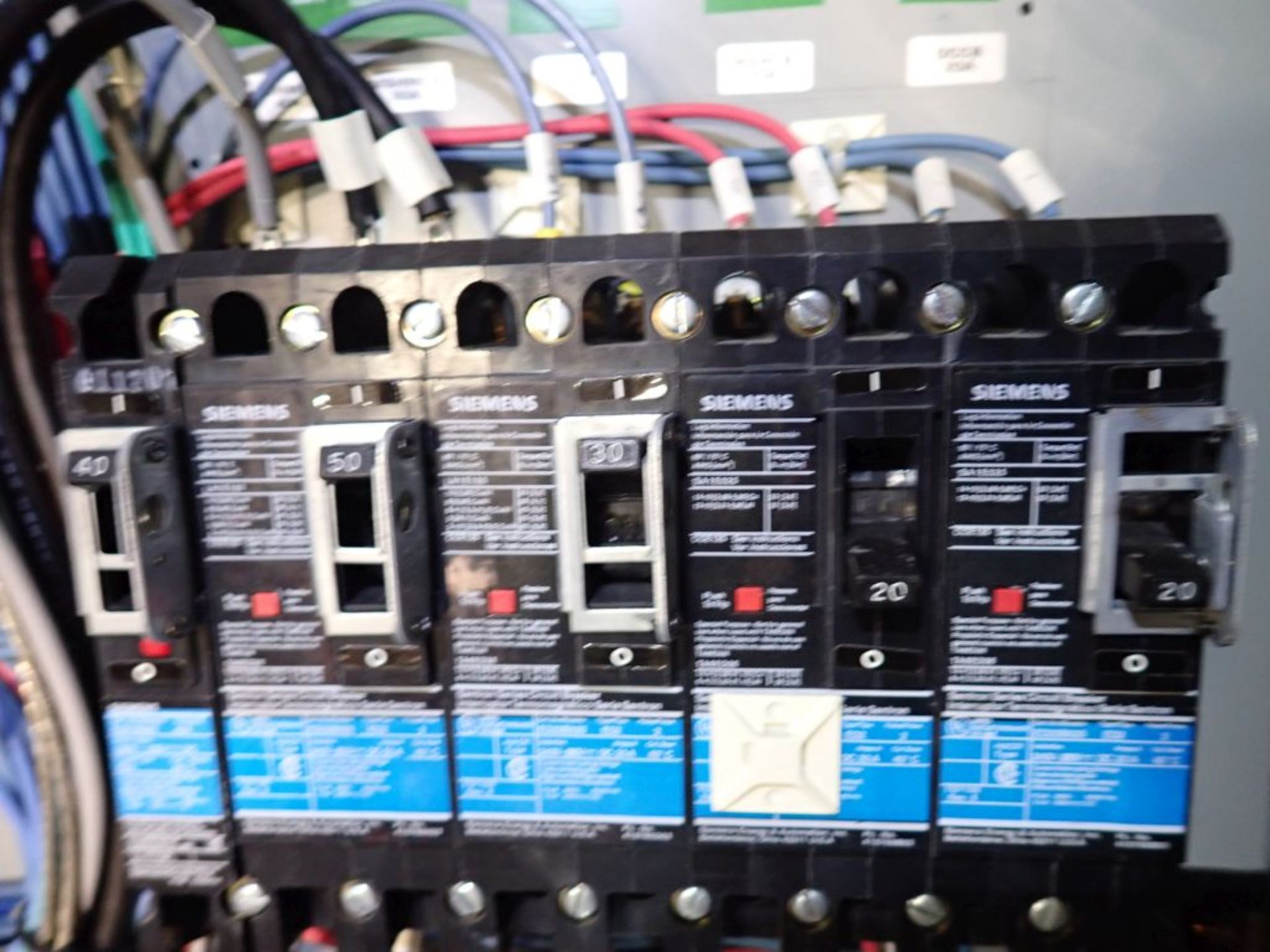 Siemens Medium Voltage MCC | Lot Loading Fee: $3000 | (6) Verticals - 4160V 3000 Amp; 500 HP - Image 28 of 31