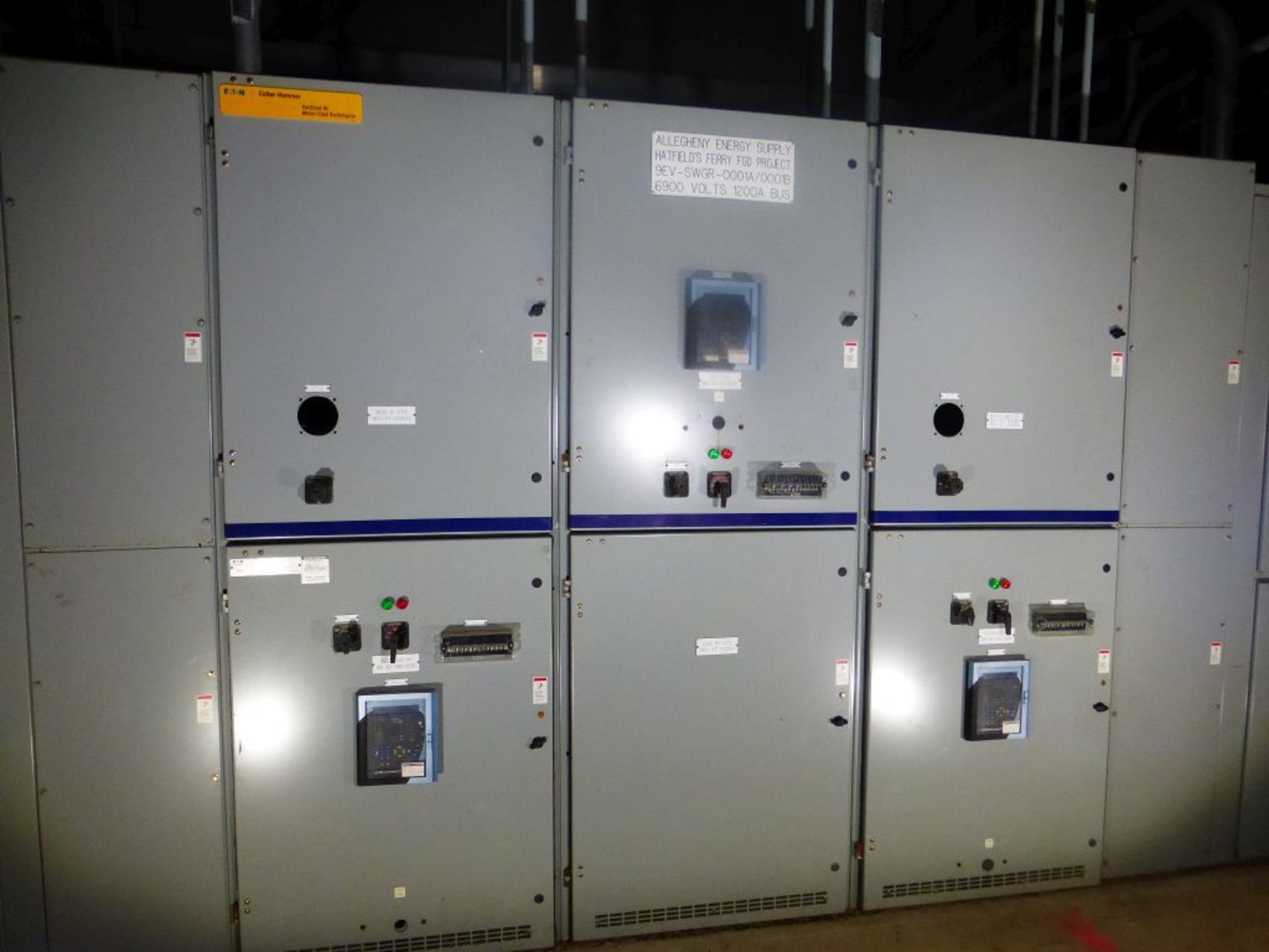 Eaton Cutler Hammer Vacclad-W Metal-Clad Switchgear | Rigging Fee: $300 | 1200A; 15KV; 3-Sections; - Image 2 of 16