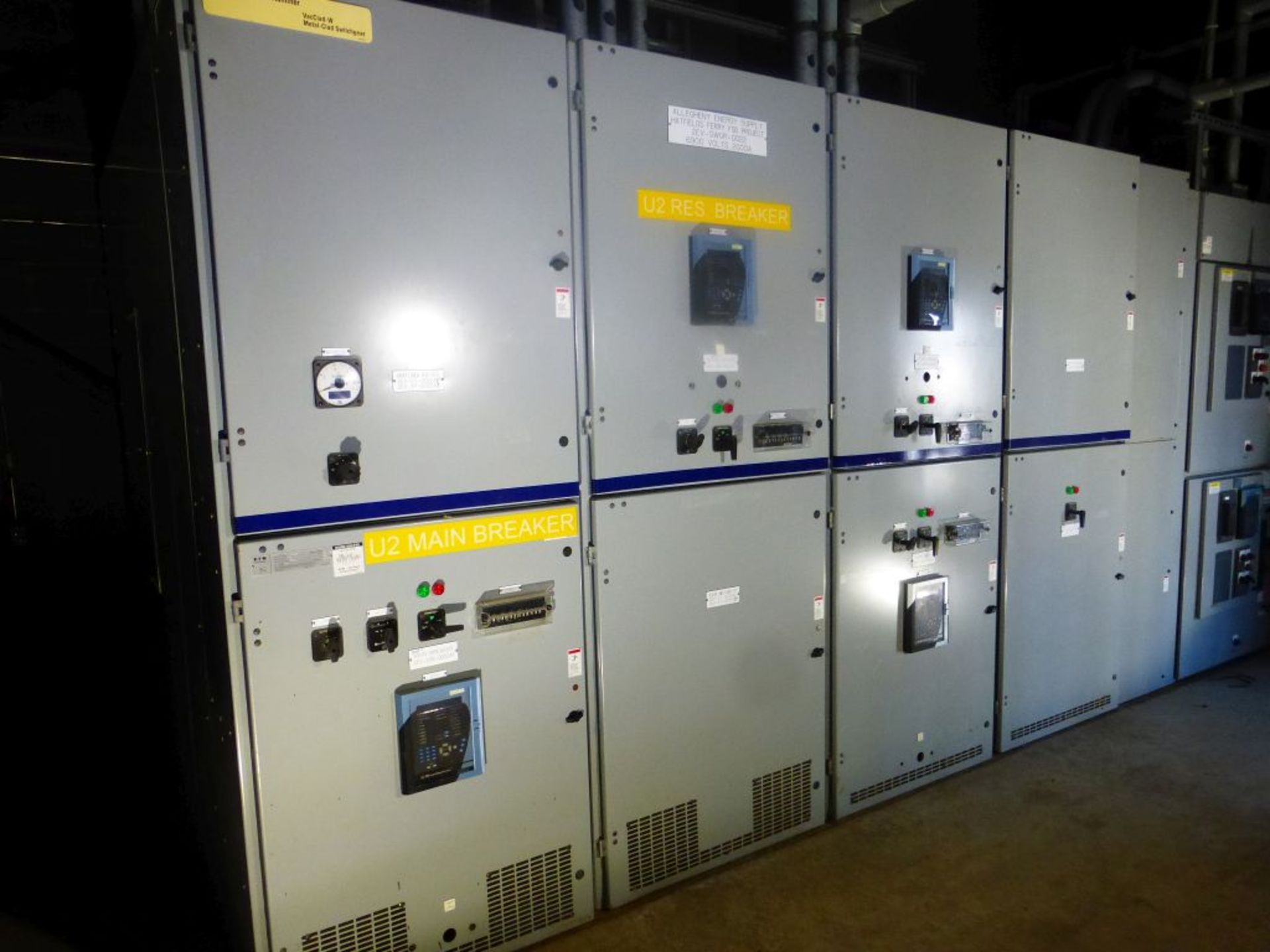 Eaton Cutler Hammer Vacclad-W Metal-Clad Switchgear | Rigging Fee: $350 | 2000A; 6900V; 15KV; 4- - Image 2 of 26