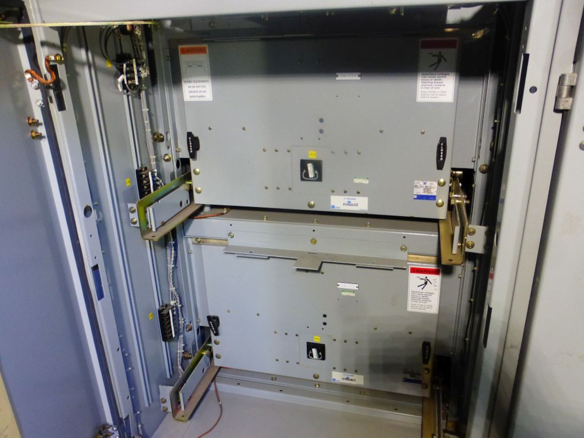 Eaton Cutler Hammer Vacclad-W Metal-Clad Switchgear | Rigging Fee: $350 | 2000A; 6900V; 15KV; 4- - Image 16 of 26