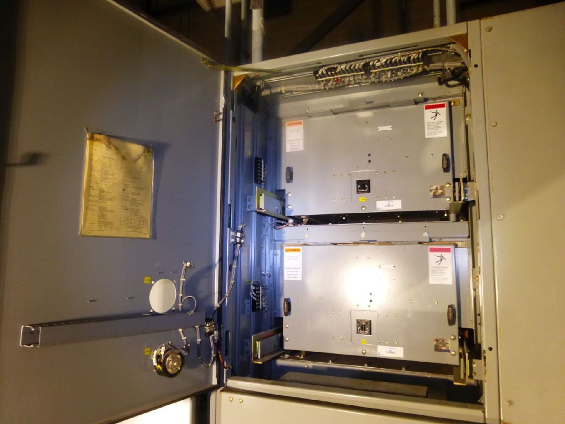 Eaton Cutler Hammer Vacclad-W Metal-Clad Switchgear | Rigging Fee: $300 | 1200A; 15KV; 3-Sections; - Image 13 of 16