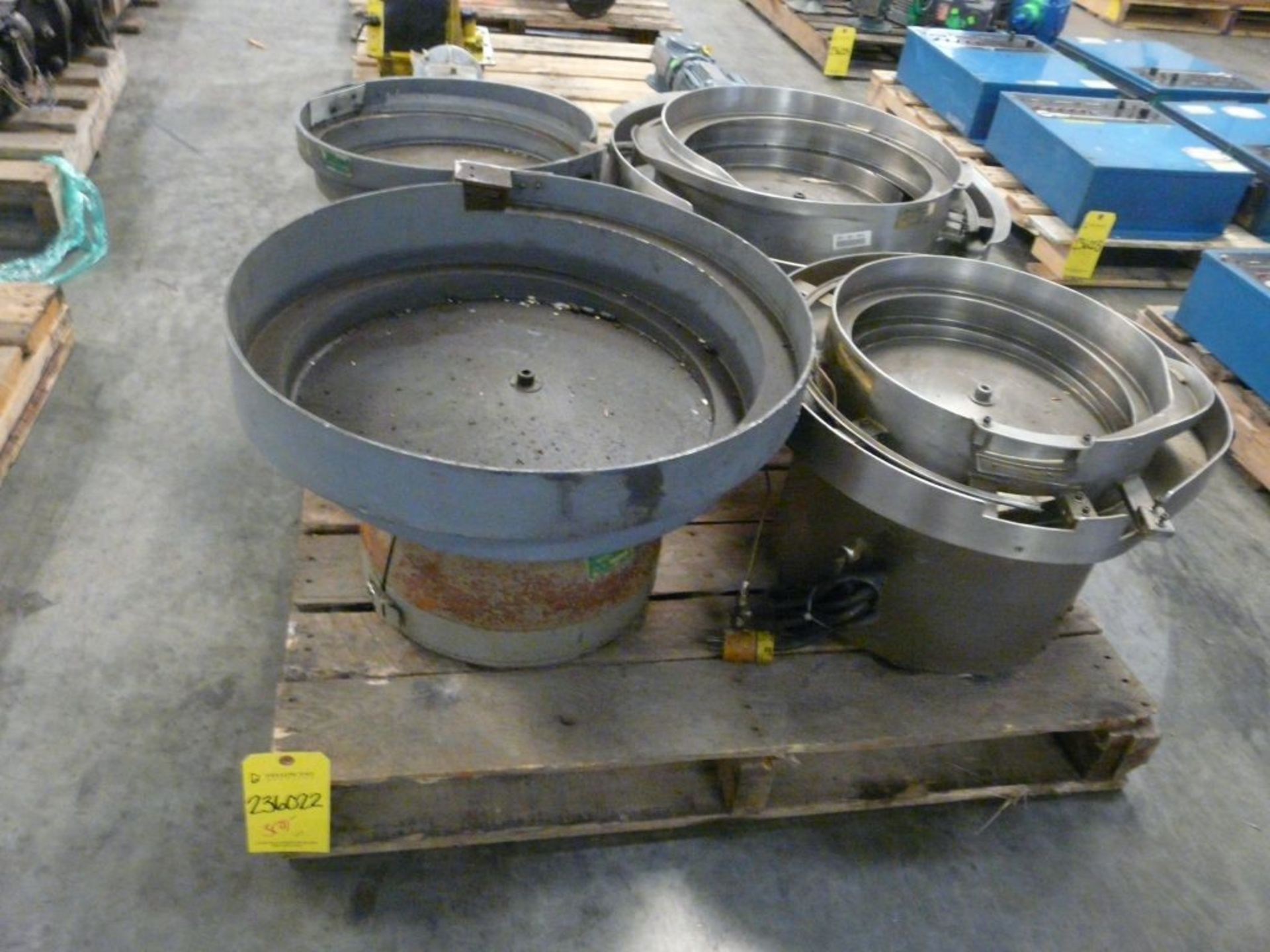 Lot of (4) Assorted Pneumatic Feeder Bowls | Automation, Model No. 15, 120V; VFC Pneumatic, Part No. - Image 3 of 7