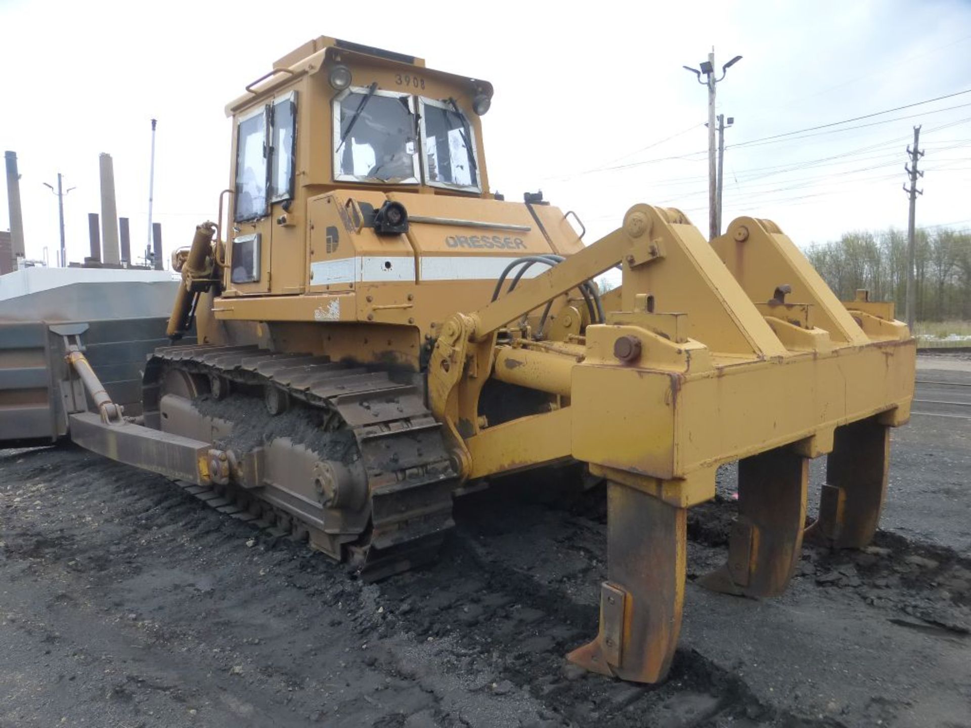 Komatsu Dresser TD25G Dozer | Serial No. 78696; 17' Blade; Enclosed Cab; 20,832 Hours; Manual - Image 9 of 20