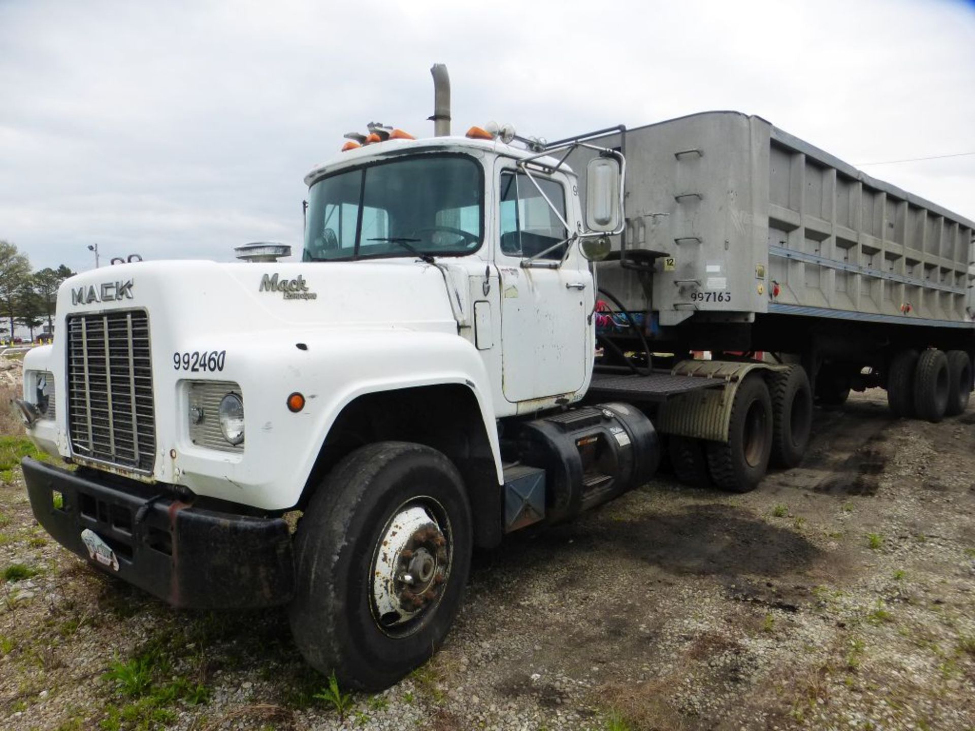 1990 Mack R688ST Truck | Vin No. 1M1W188YXLW029969; 172,169 Miles; L6, 11.0L; Diesel Engine; Air