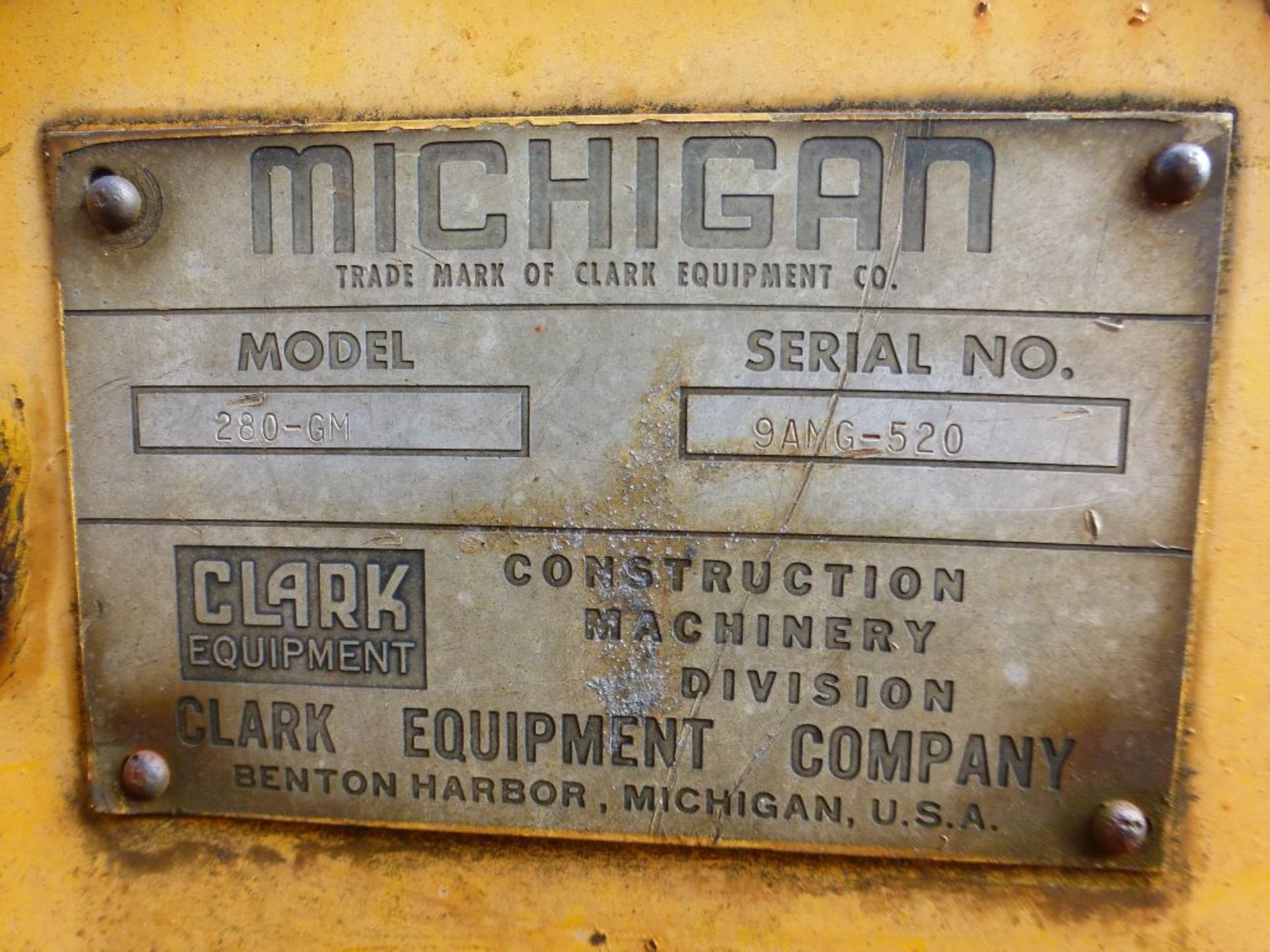 Clark 280-74078 Loader | Model No. 280-GM; Serial No. 9AMG-520; 1522 Hours; 16' Blade; Manual - Image 22 of 23