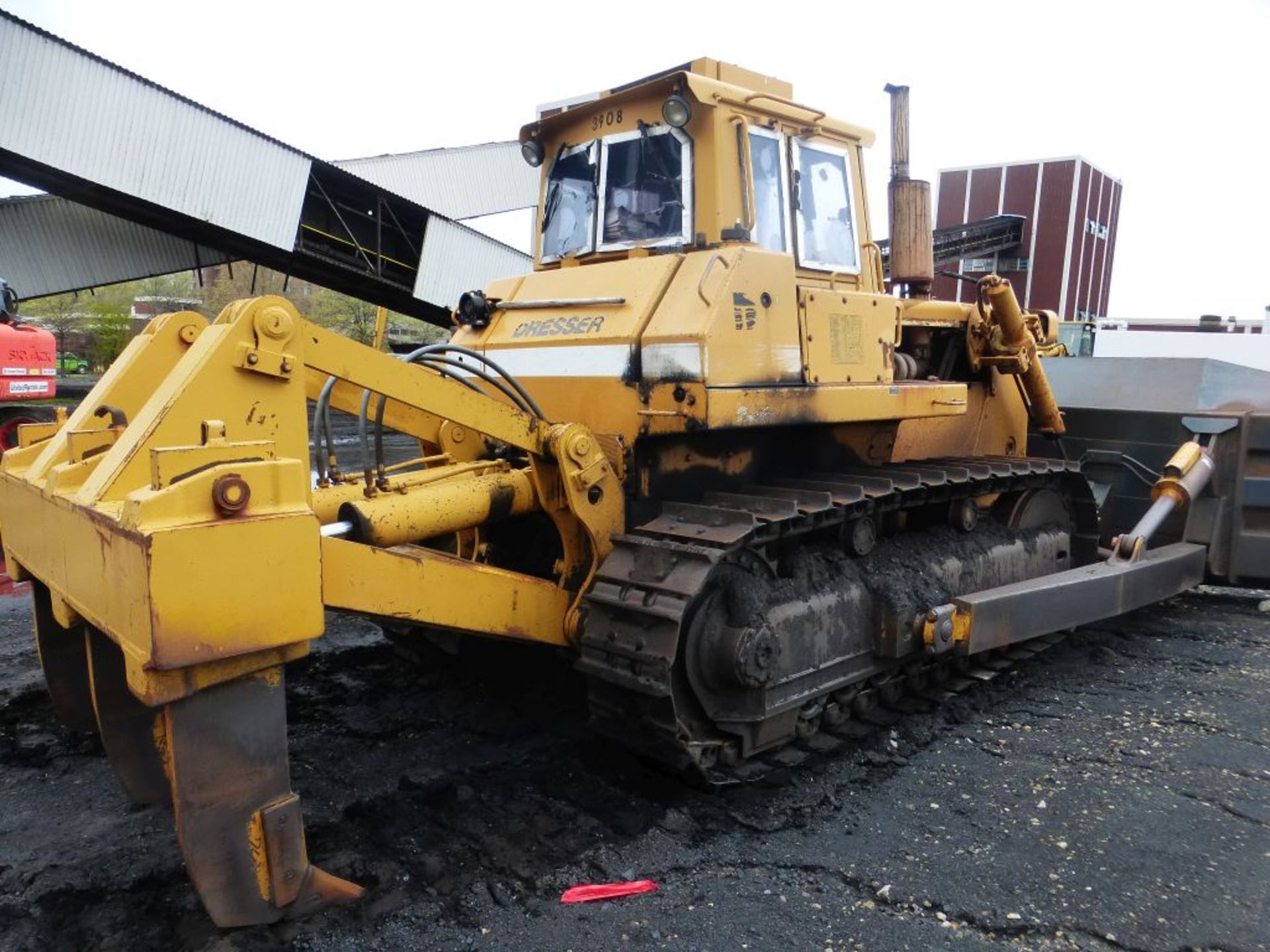 Komatsu Dresser TD25G Dozer | Serial No. 78696; 17' Blade; Enclosed Cab; 20,832 Hours; Manual - Image 7 of 20